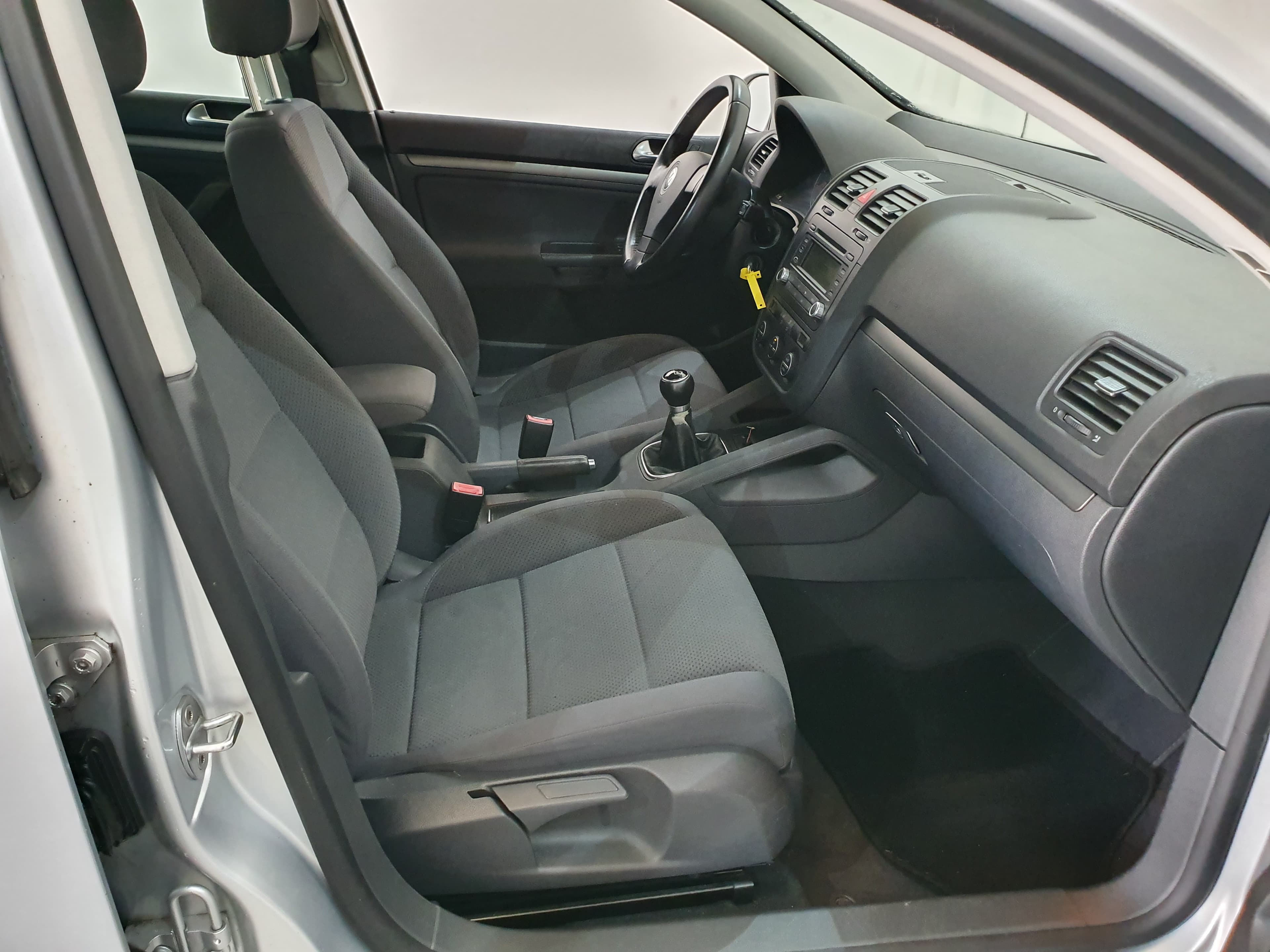 Volkswagen Golf 1.4 FSI · Ano 2005 — imagem 27