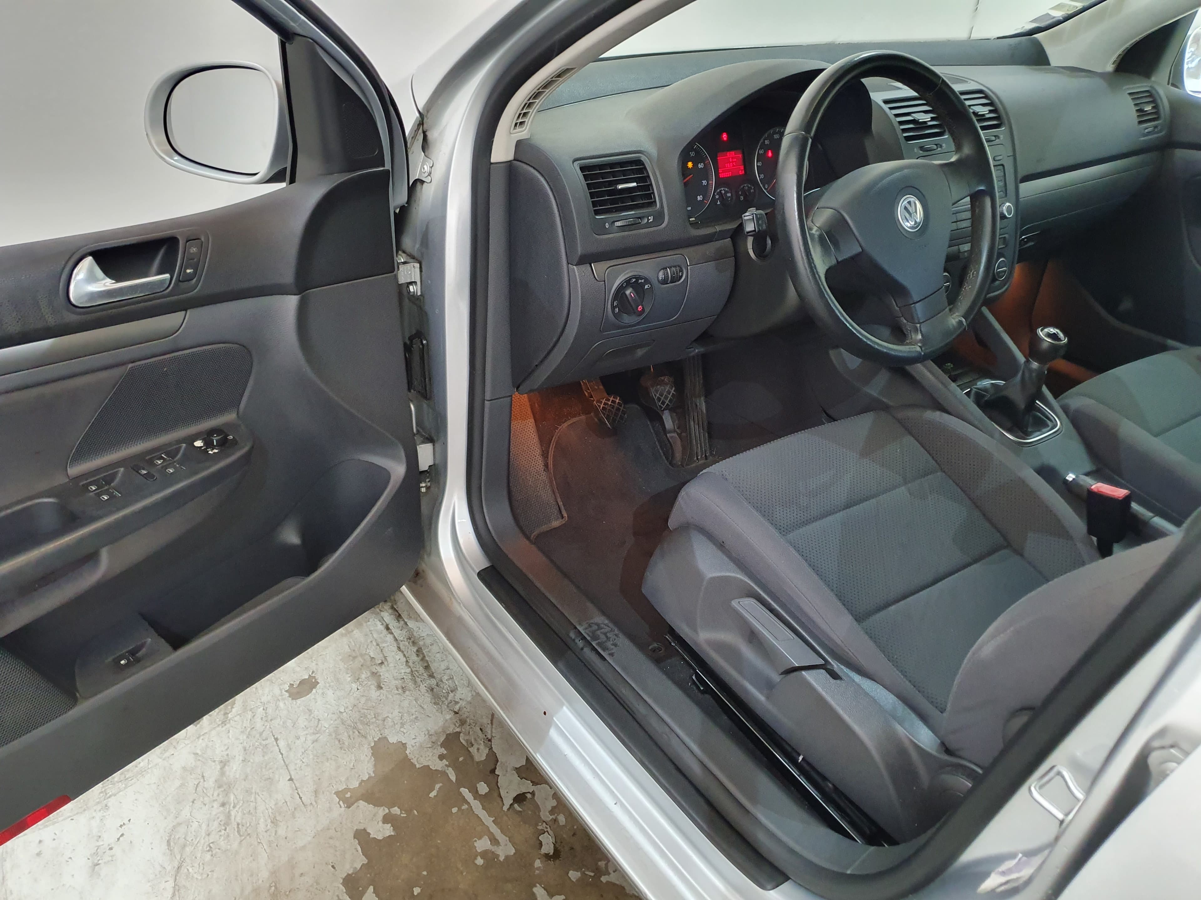 Volkswagen Golf 1.4 FSI · Ano 2005 — imagem 31