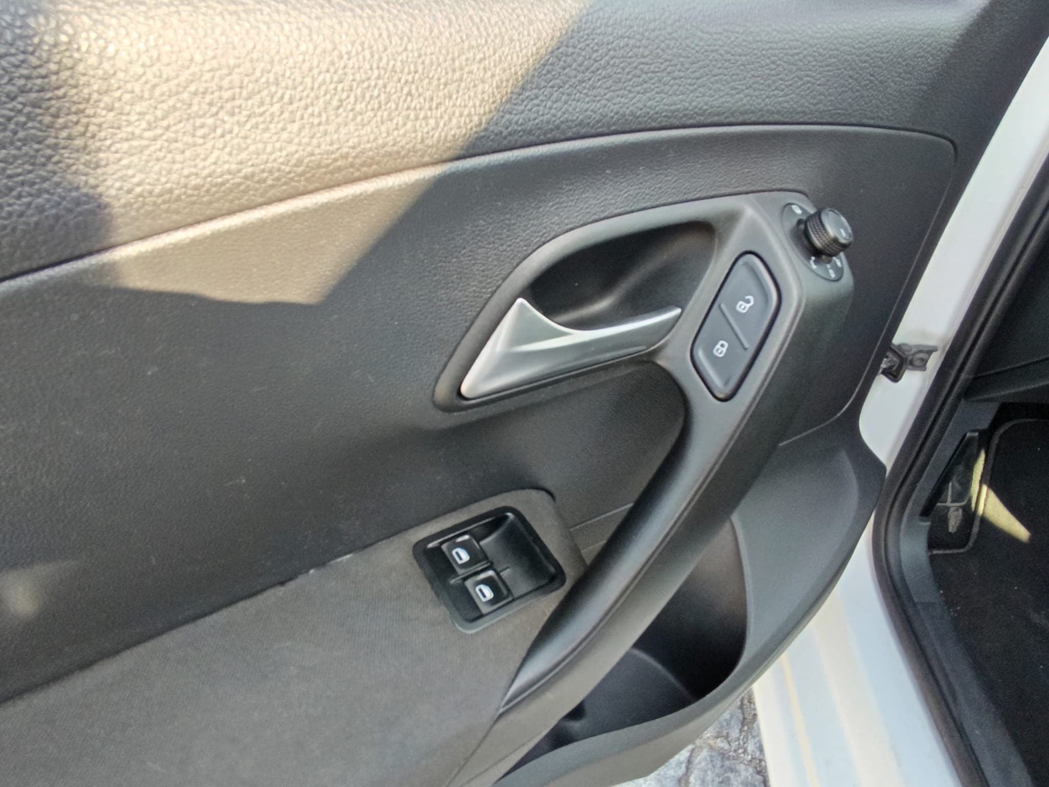Volkswagen Polo · Ano 2014 — image 21
