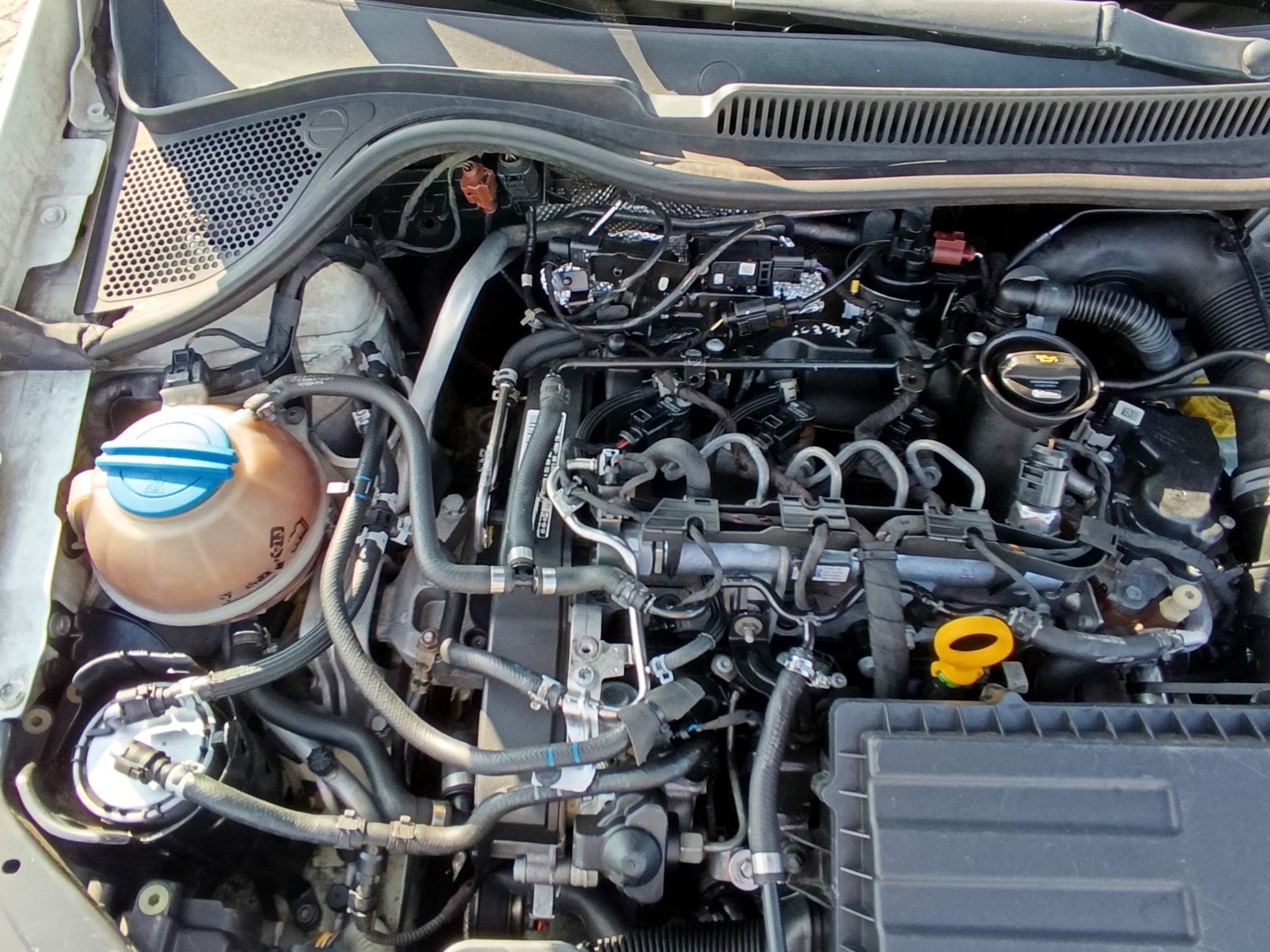 Volkswagen Polo · Ano 2014 — image 9