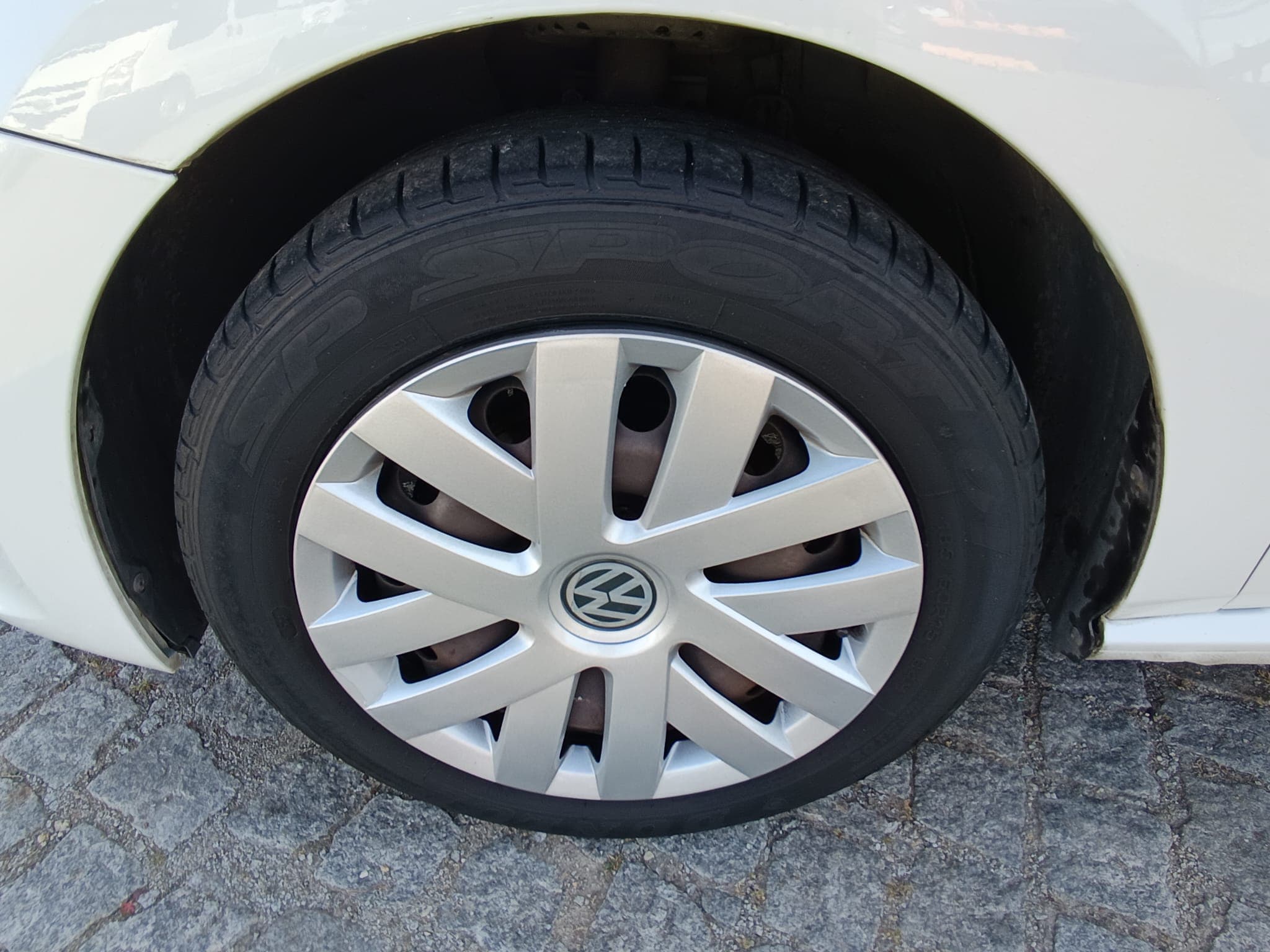 Volkswagen Polo · Ano 2014 — image 15