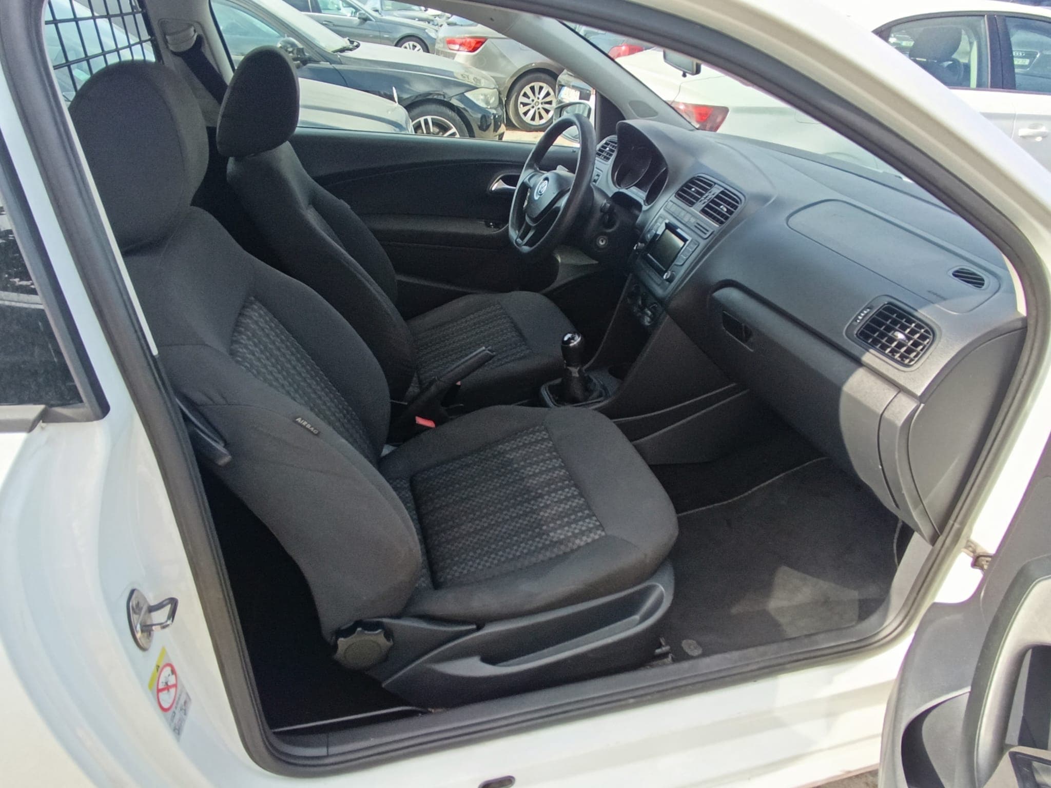Volkswagen Polo · Ano 2014 — image 23