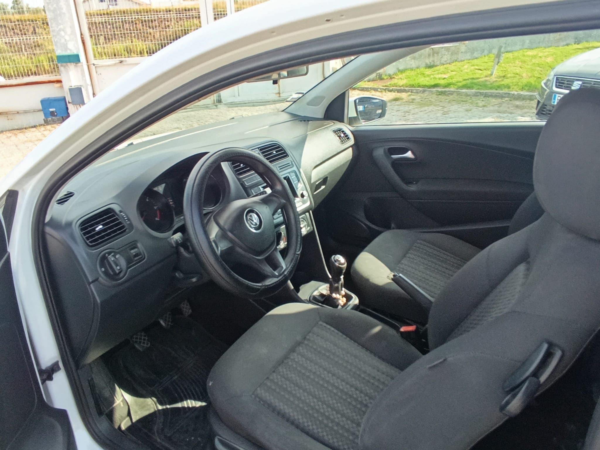 Volkswagen Polo · Ano 2014 — imagen 21