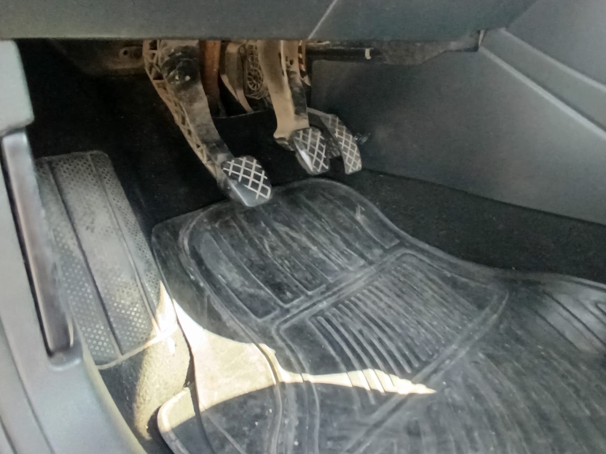 Volkswagen Polo · Ano 2014 — imagen 31