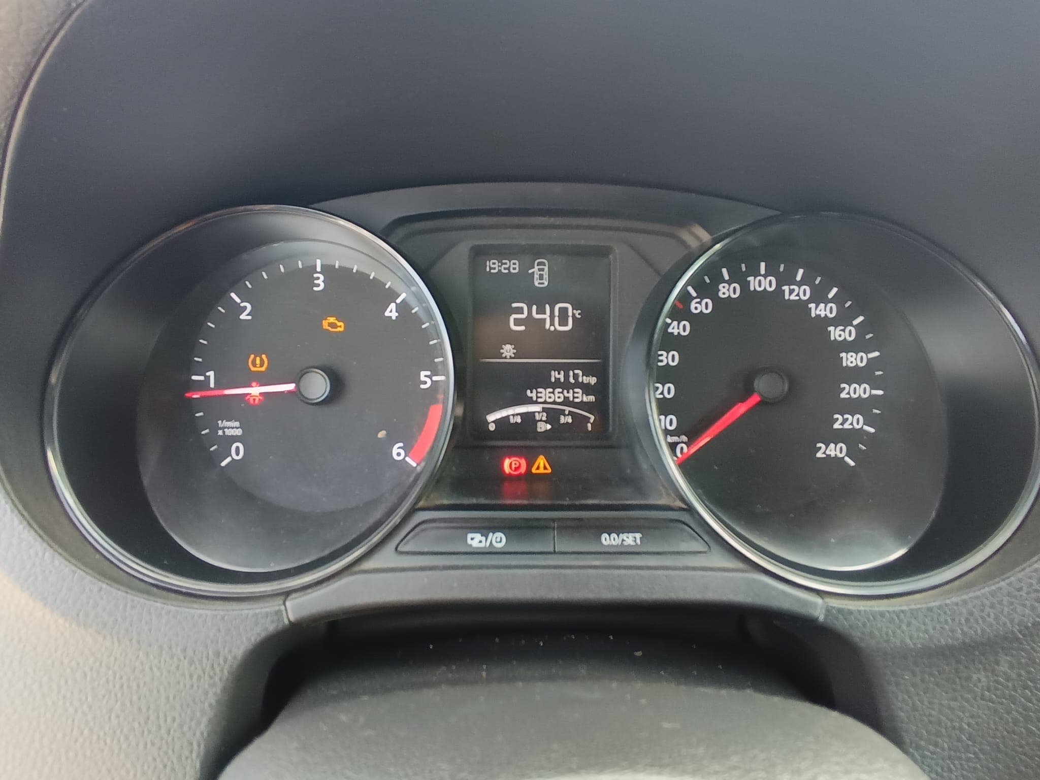 Volkswagen Polo · Ano 2014 — imagen 32
