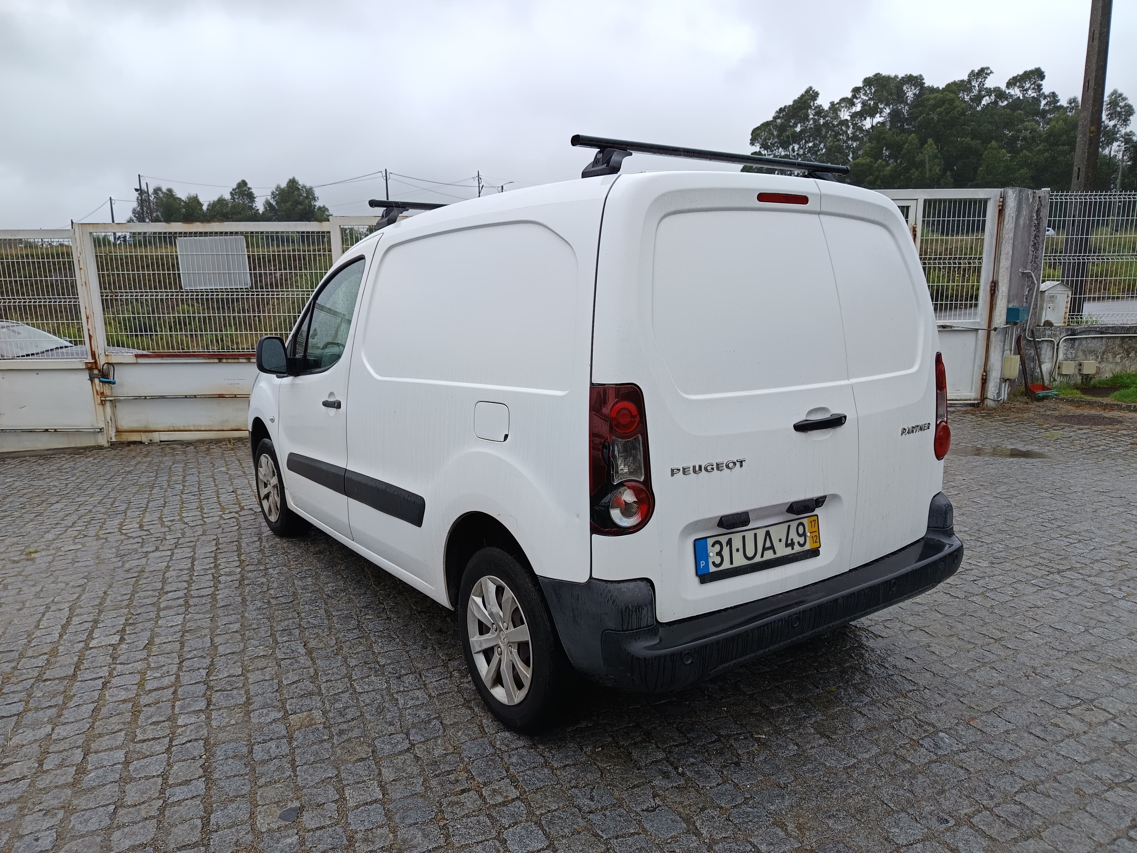 Peugeot Partner · Ano 2017 — imagem 6