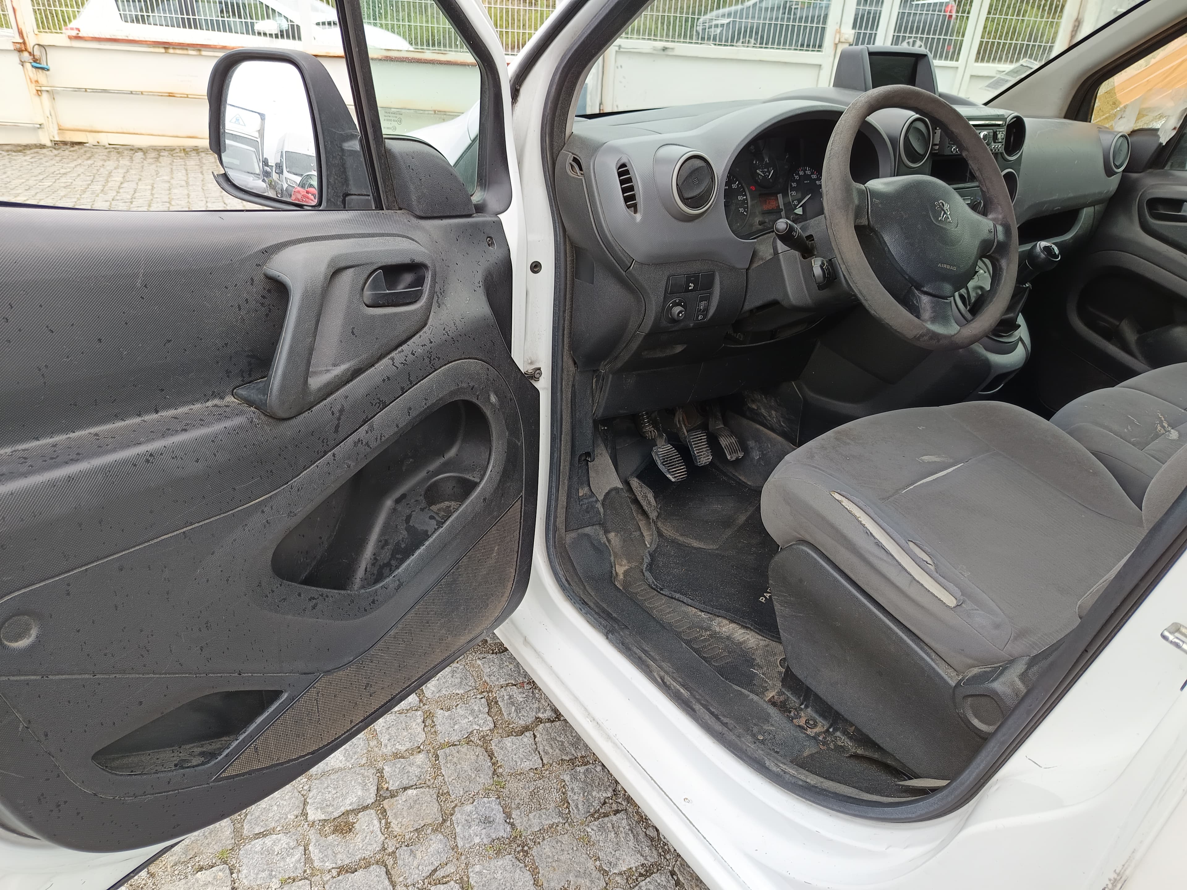 Peugeot Patner · Ano 2014 — imagen 26