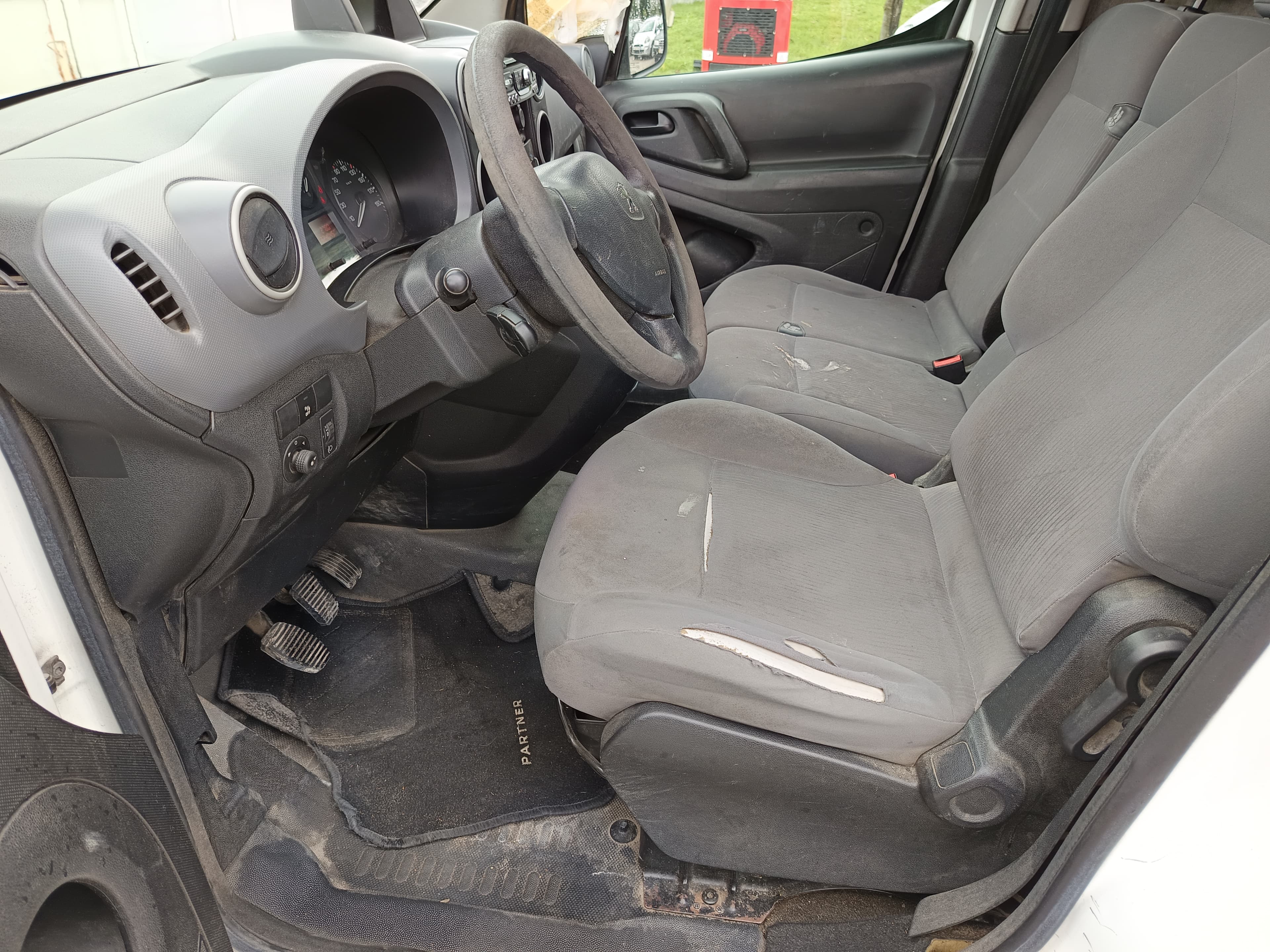 Peugeot Patner · Ano 2014 — imagen 28