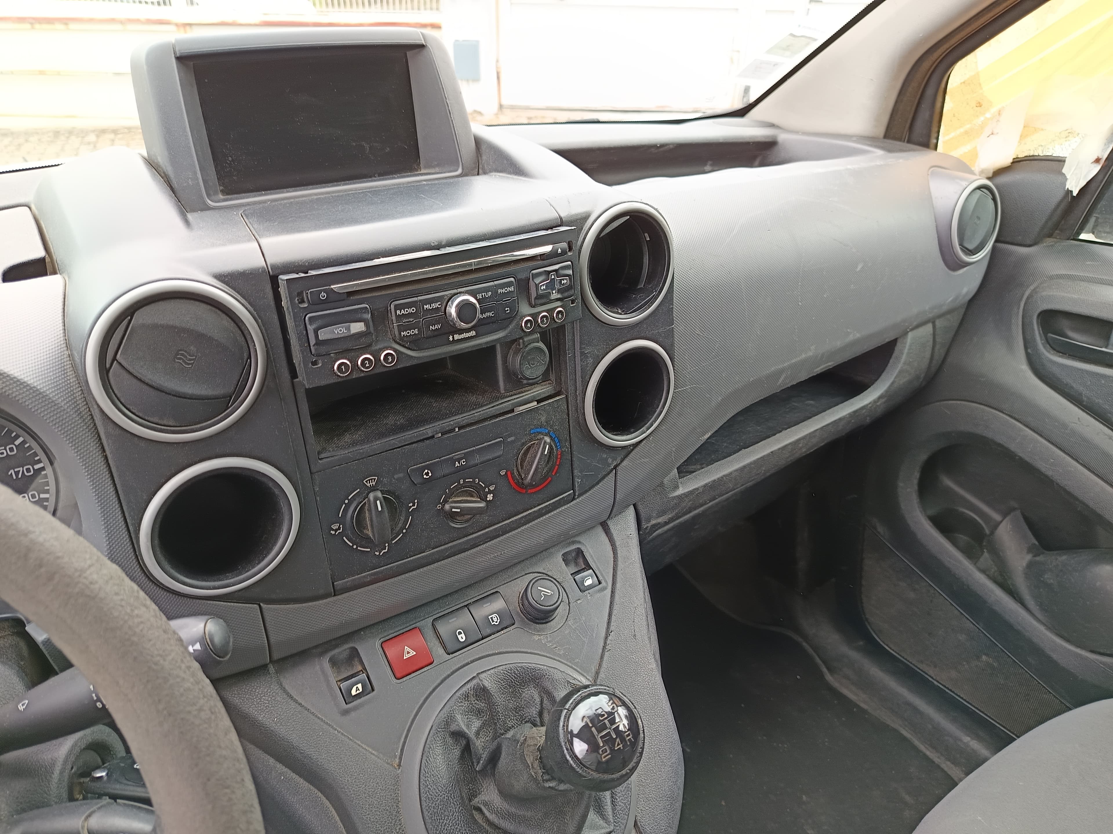 Peugeot Patner · Ano 2014 — imagen 31