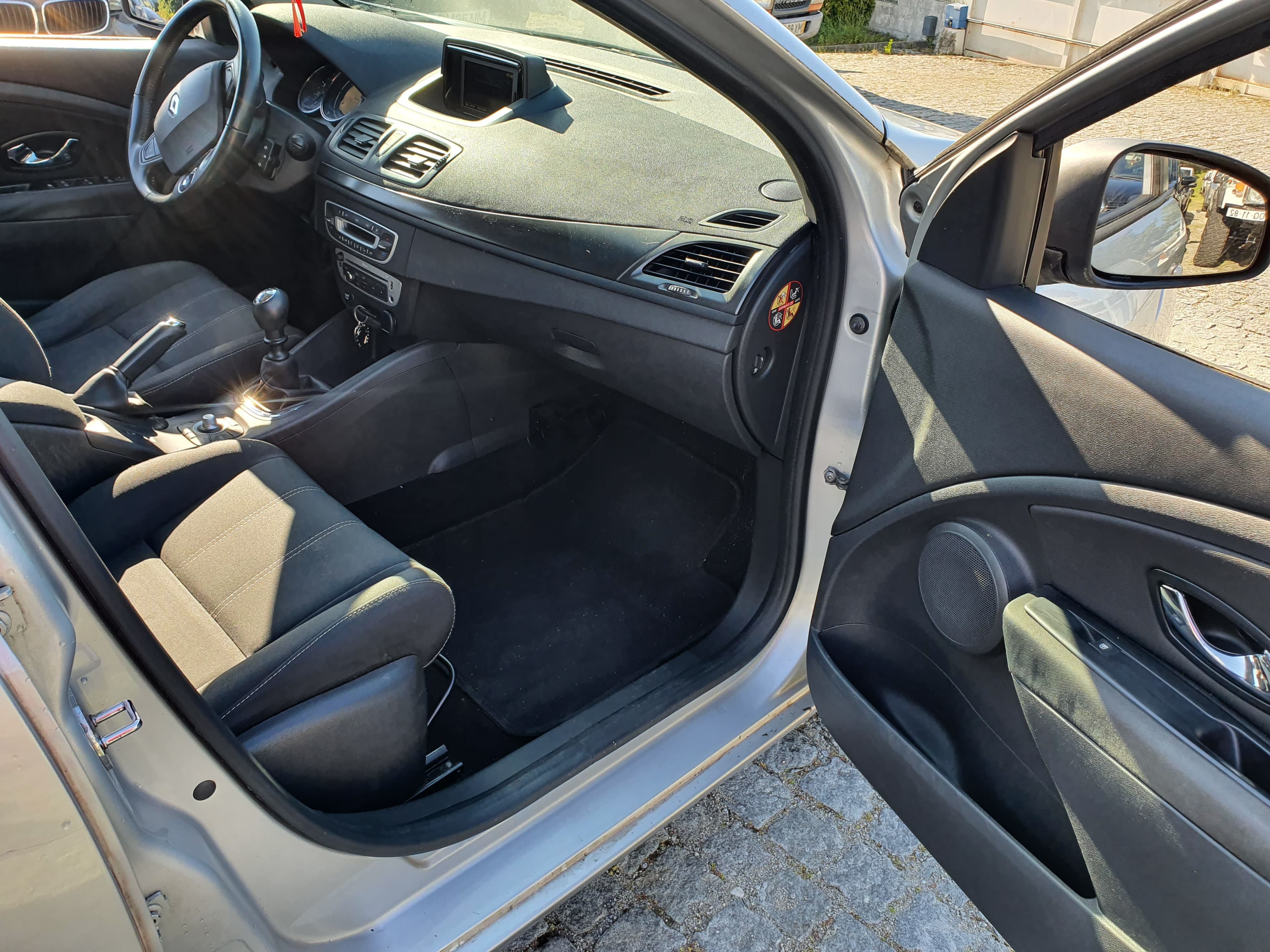 Renault Mégane 1.5 DCI  · Ano 2013 — imagen 23