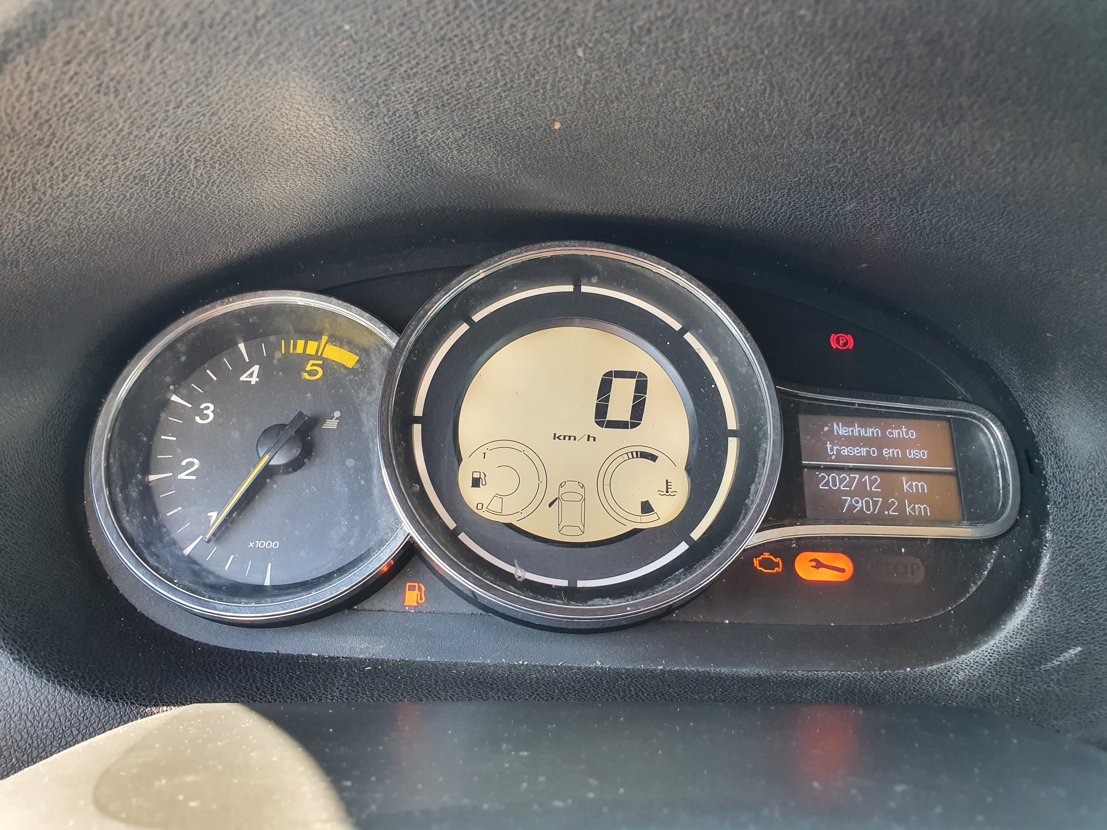 Renault Mégane 1.5 DCI  · Ano 2013 — imagen 42