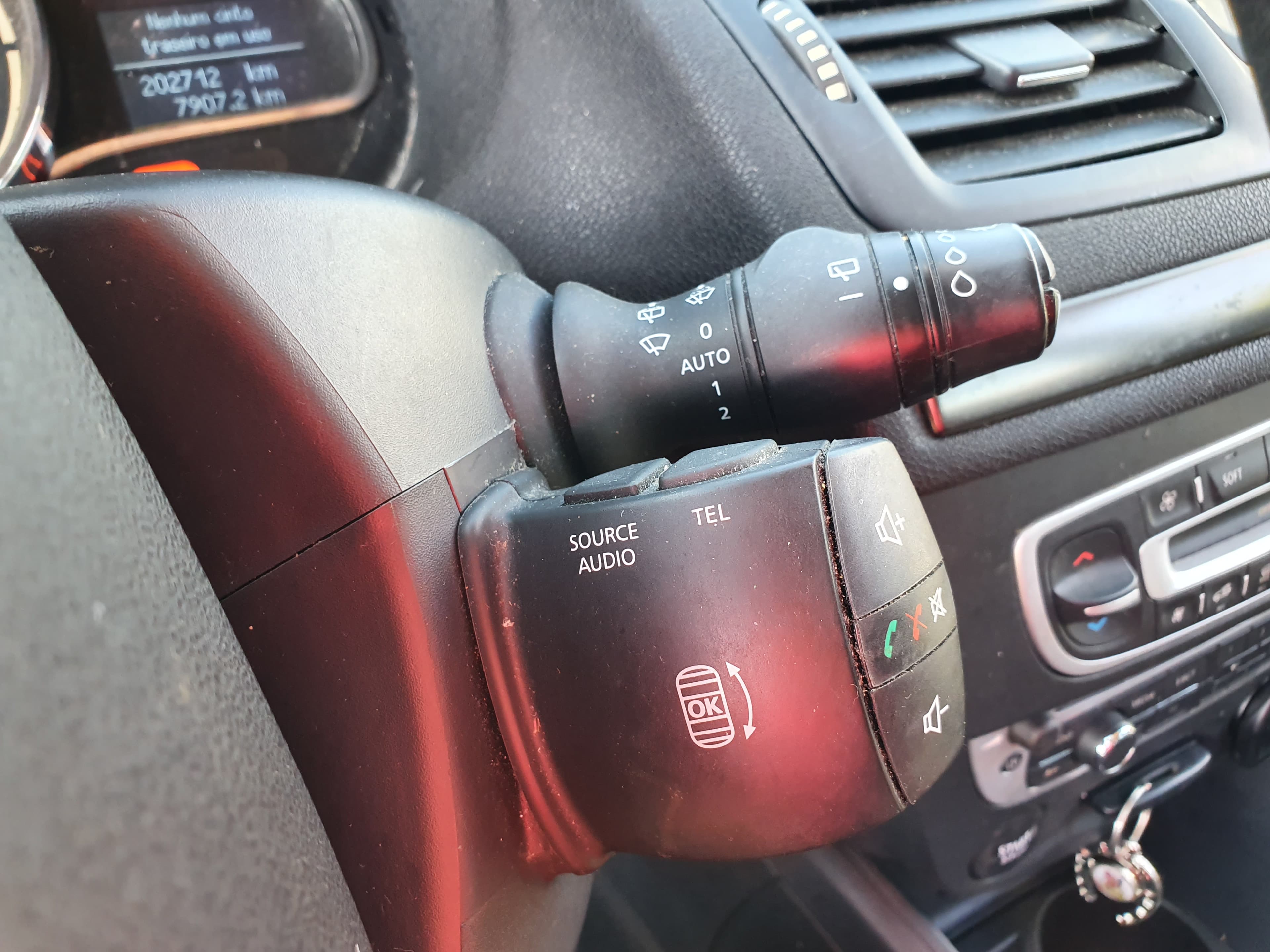Renault Mégane 1.5 DCI  · Ano 2013 — imagen 43