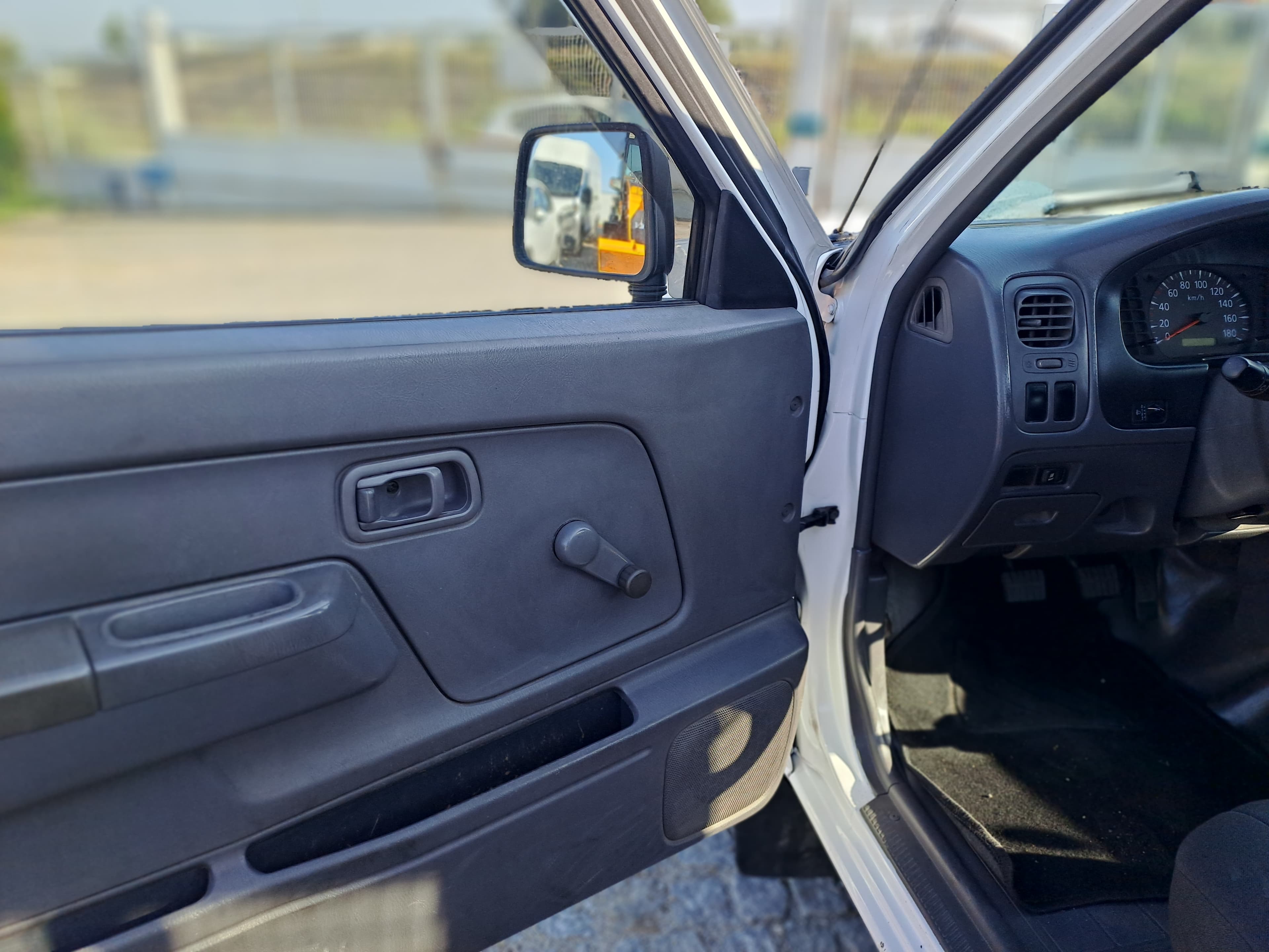Nissan Pick Up D22 2.5 Di  · Ano 2006 — imagen 17
