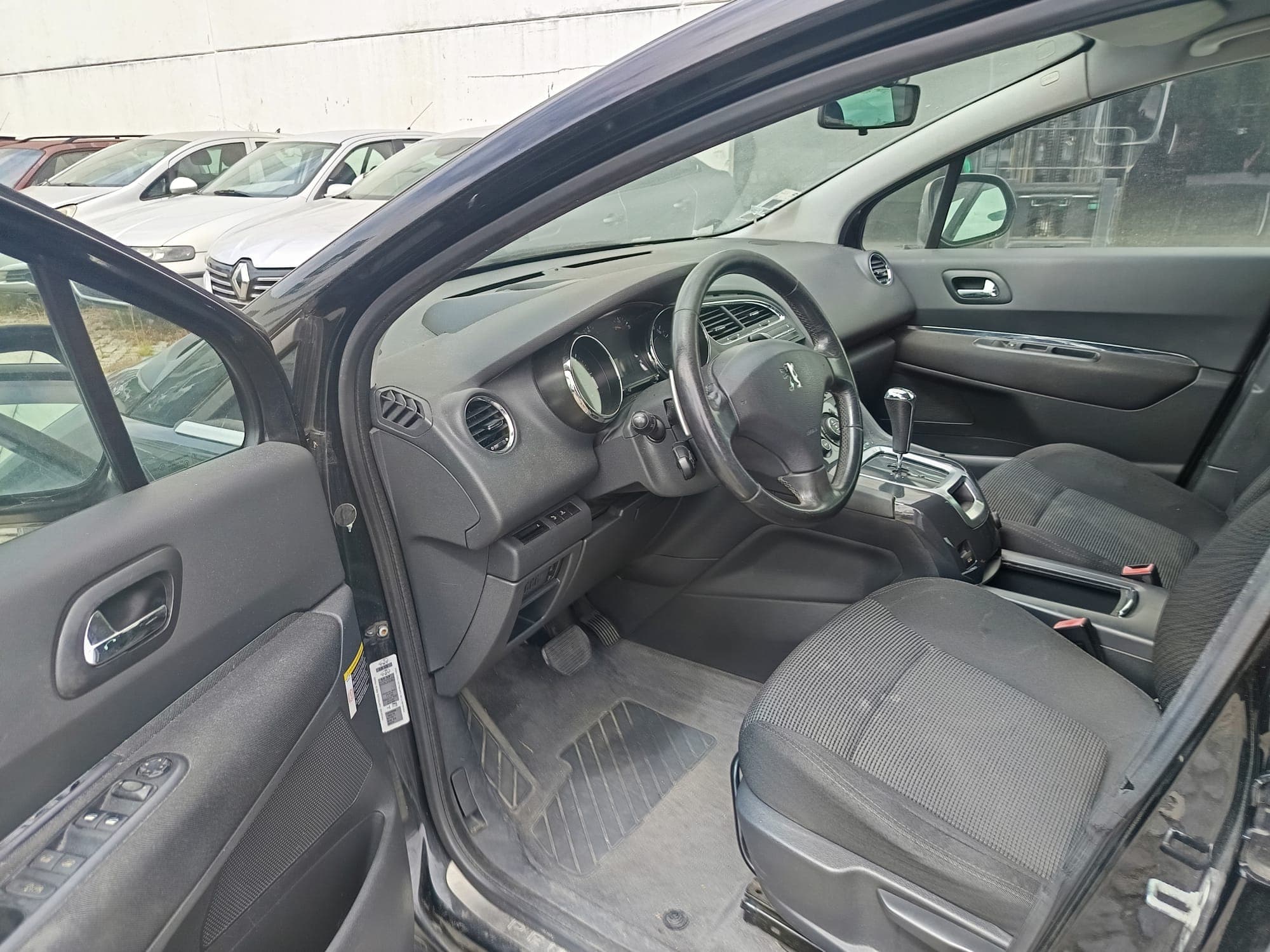 Peugeot  5008 · Ano 2010 — imagem 36