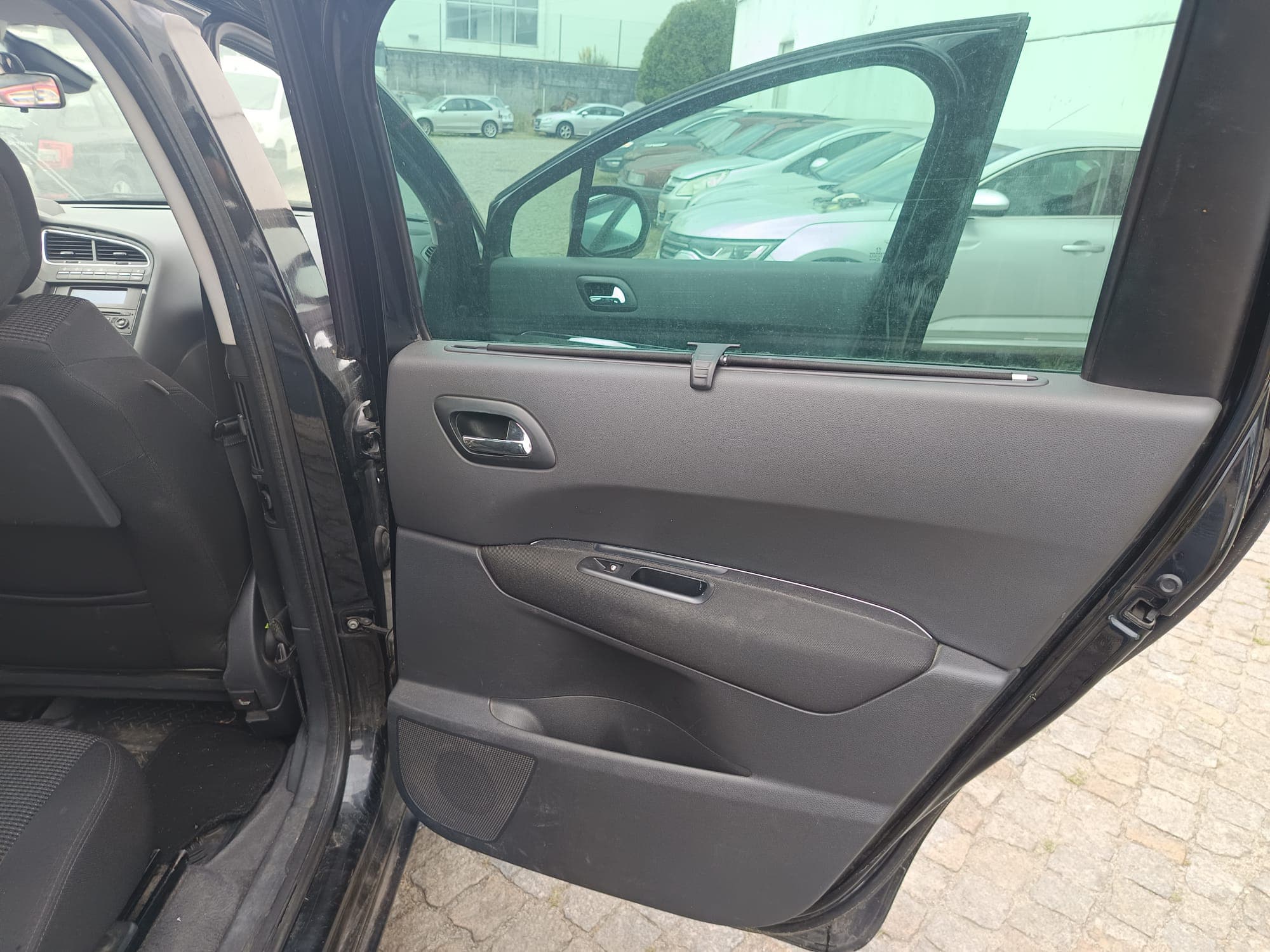 Peugeot  5008 · Ano 2010 — imagem 20