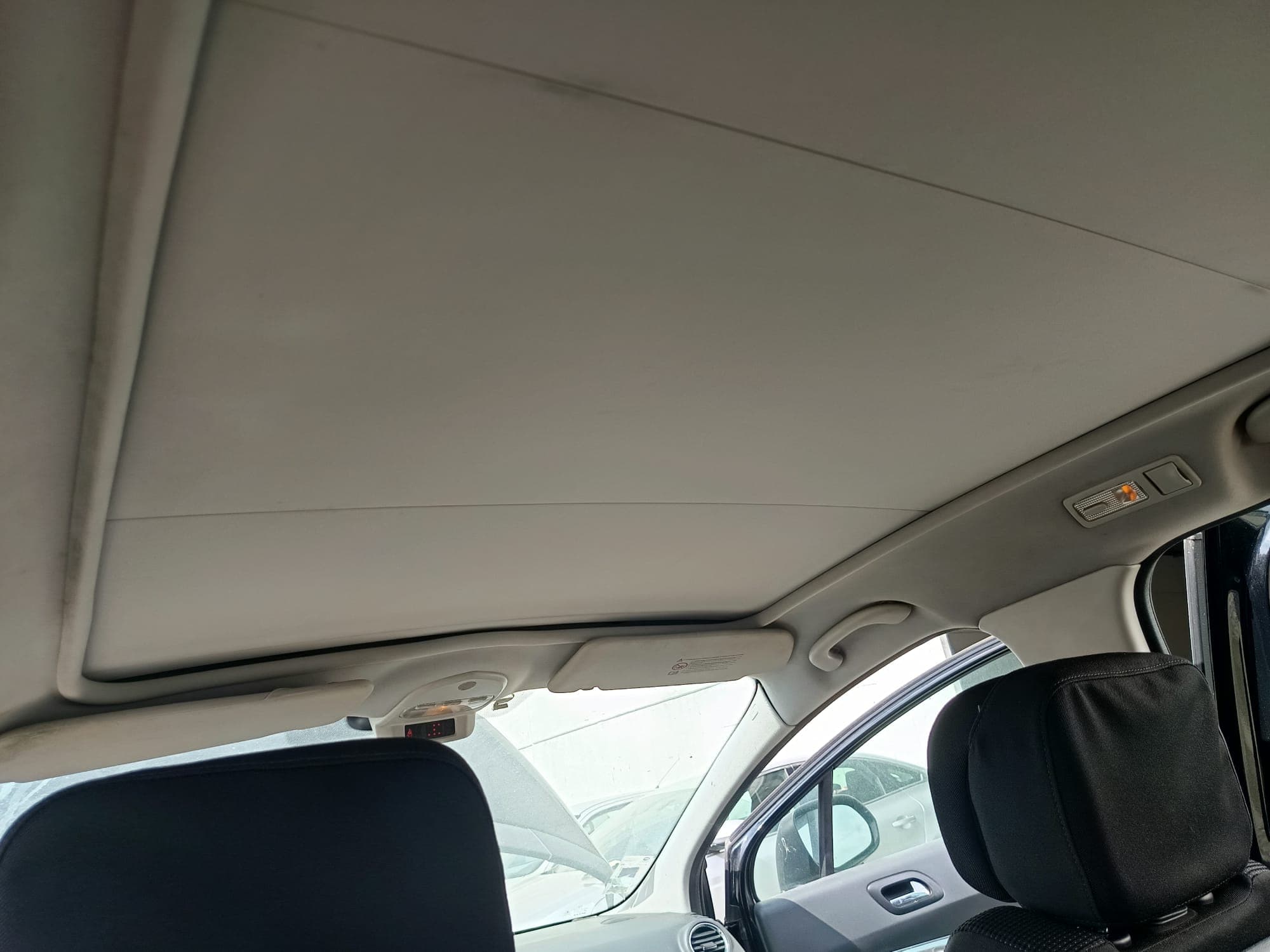 Peugeot  5008 · Ano 2010 — imagem 30