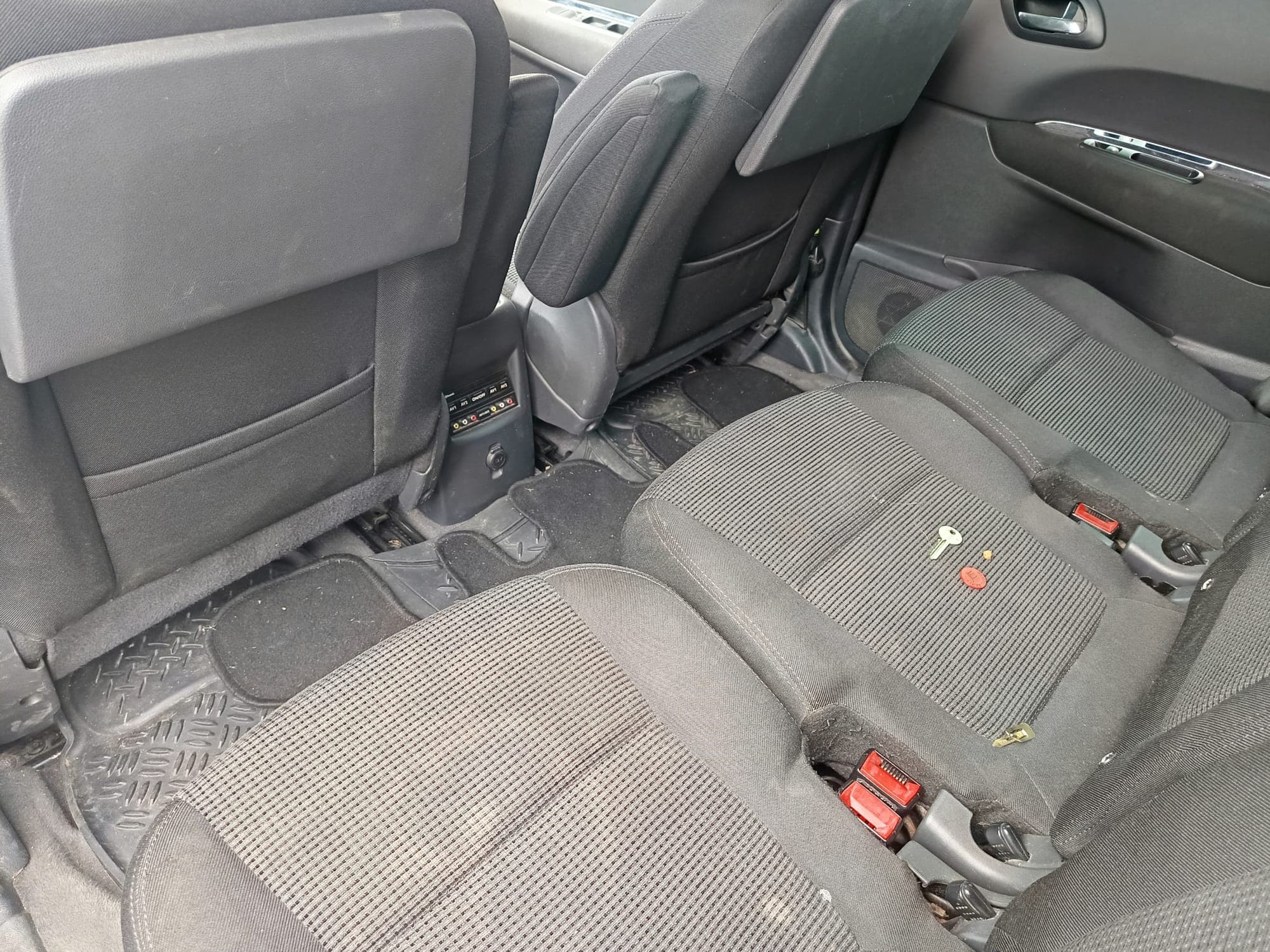 Peugeot  5008 · Ano 2010 — imagem 23