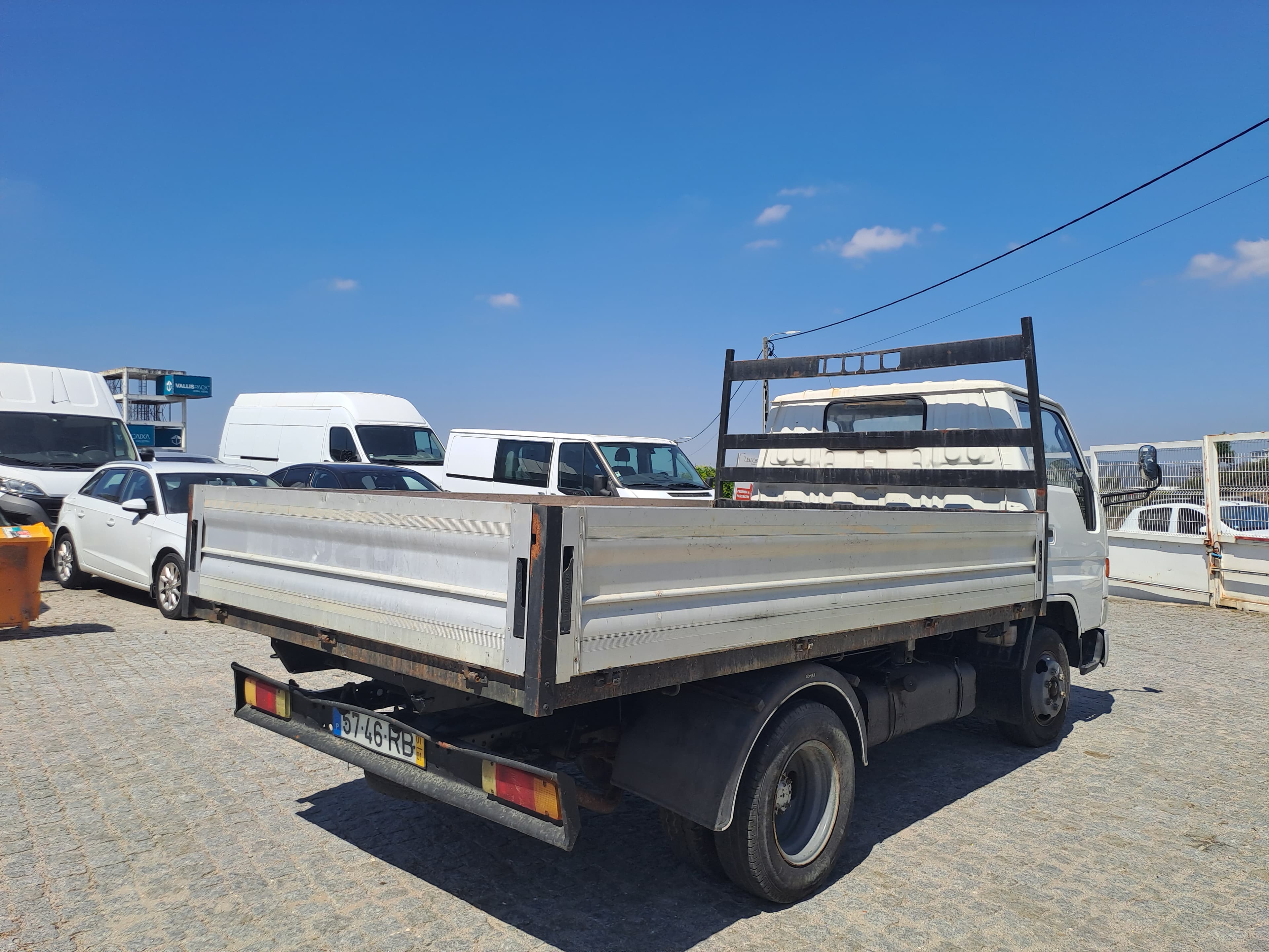 Toyota Dyna 150 3.0D · Ano 2001 — image 4
