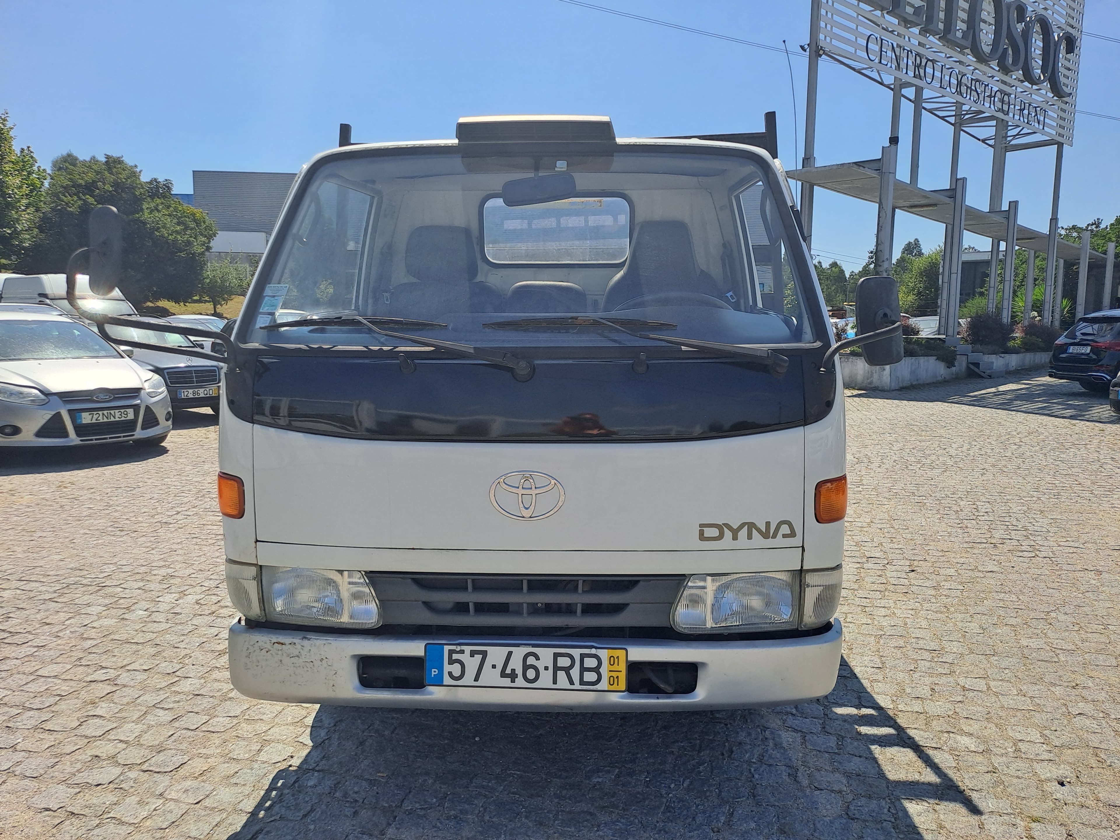 Toyota Dyna 150 3.0D · Ano 2001 — image 3