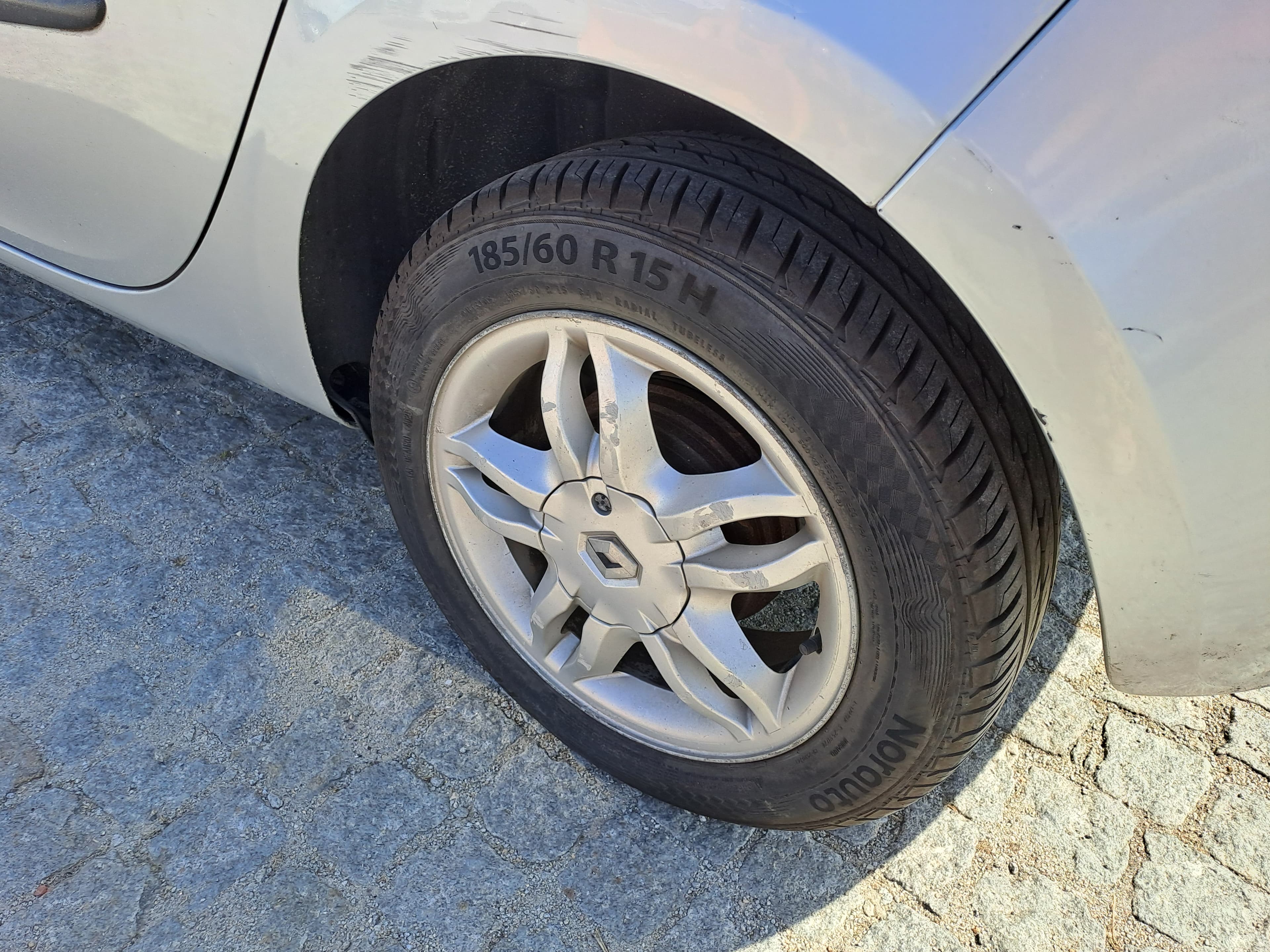 Renault Clio · Ano 2007 — imagen 11