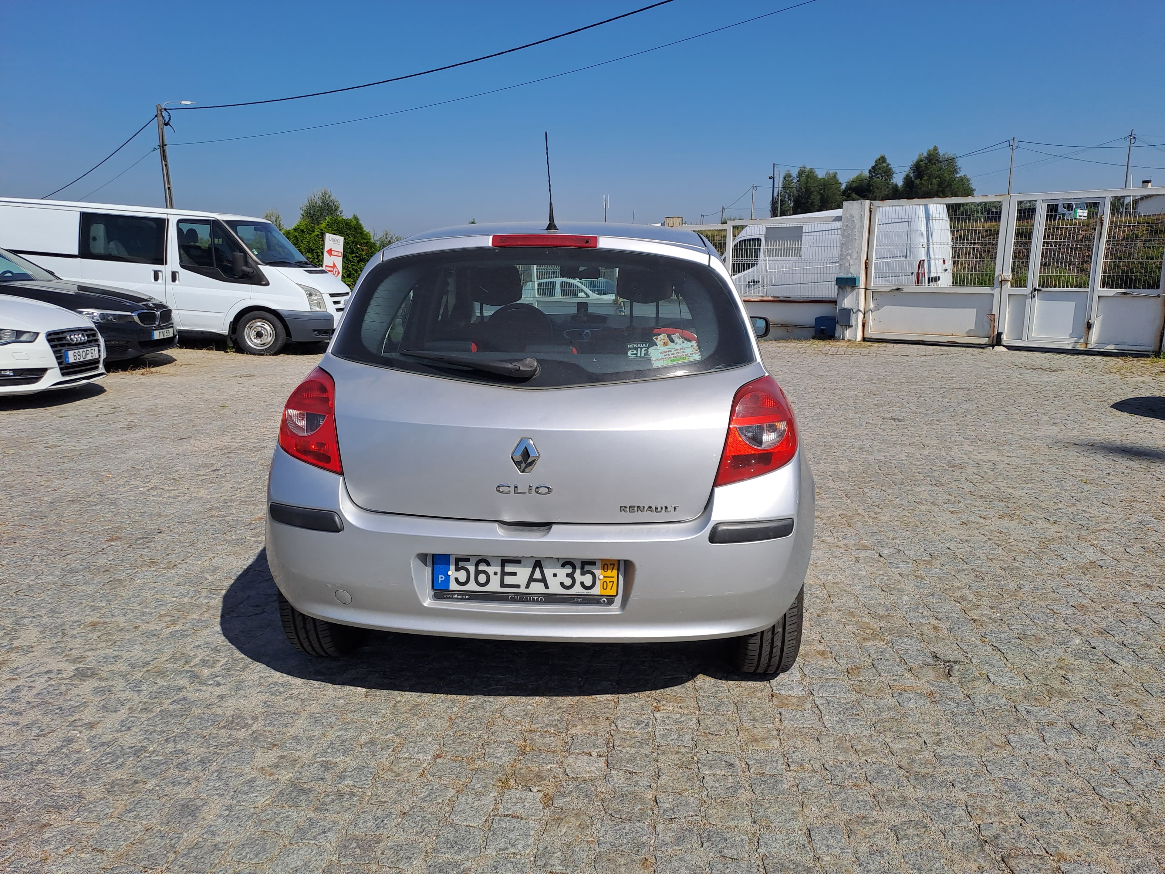 Renault Clio · Ano 2007 — imagen 5
