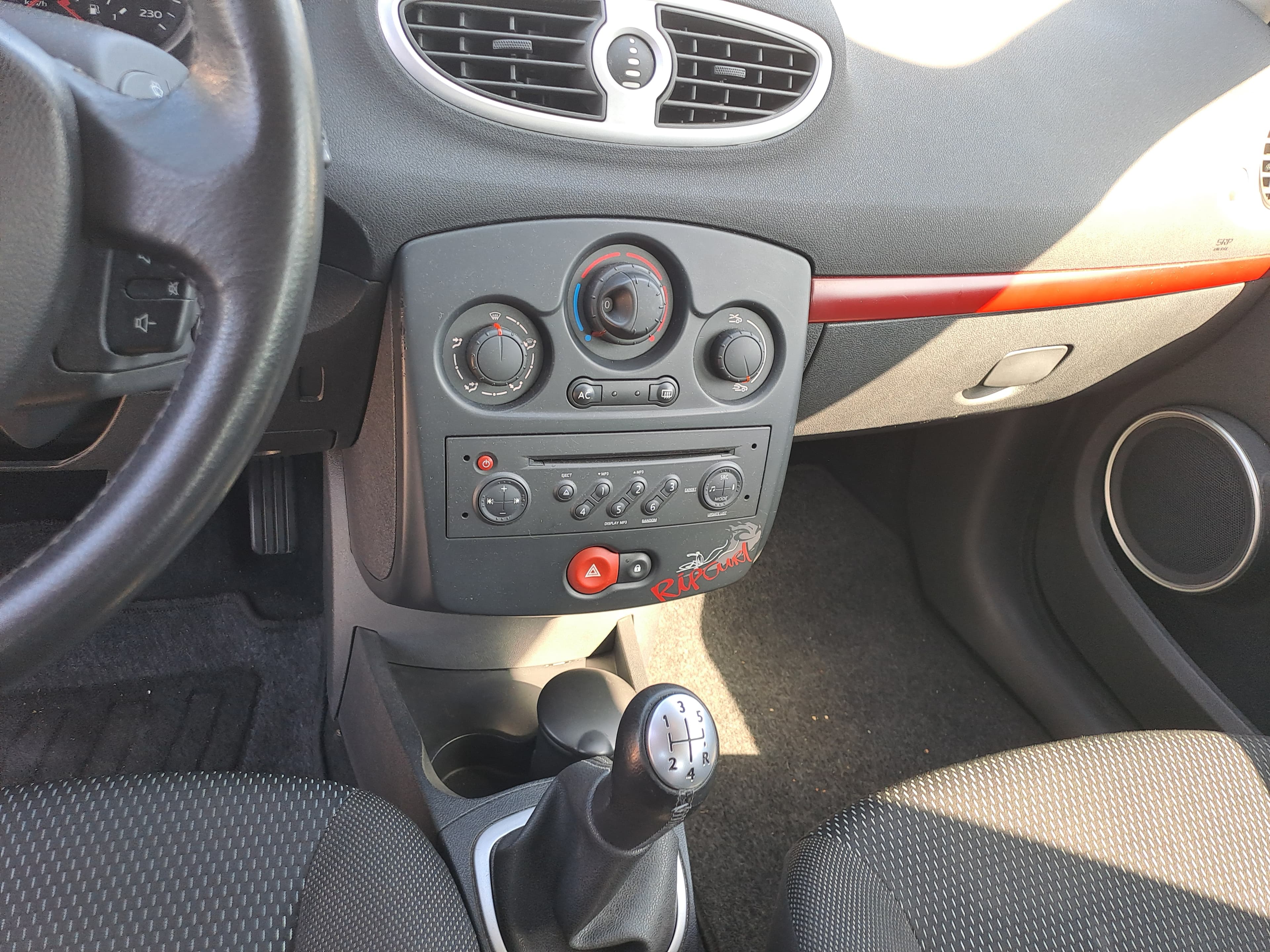 Renault Clio · Ano 2007 — imagen 25