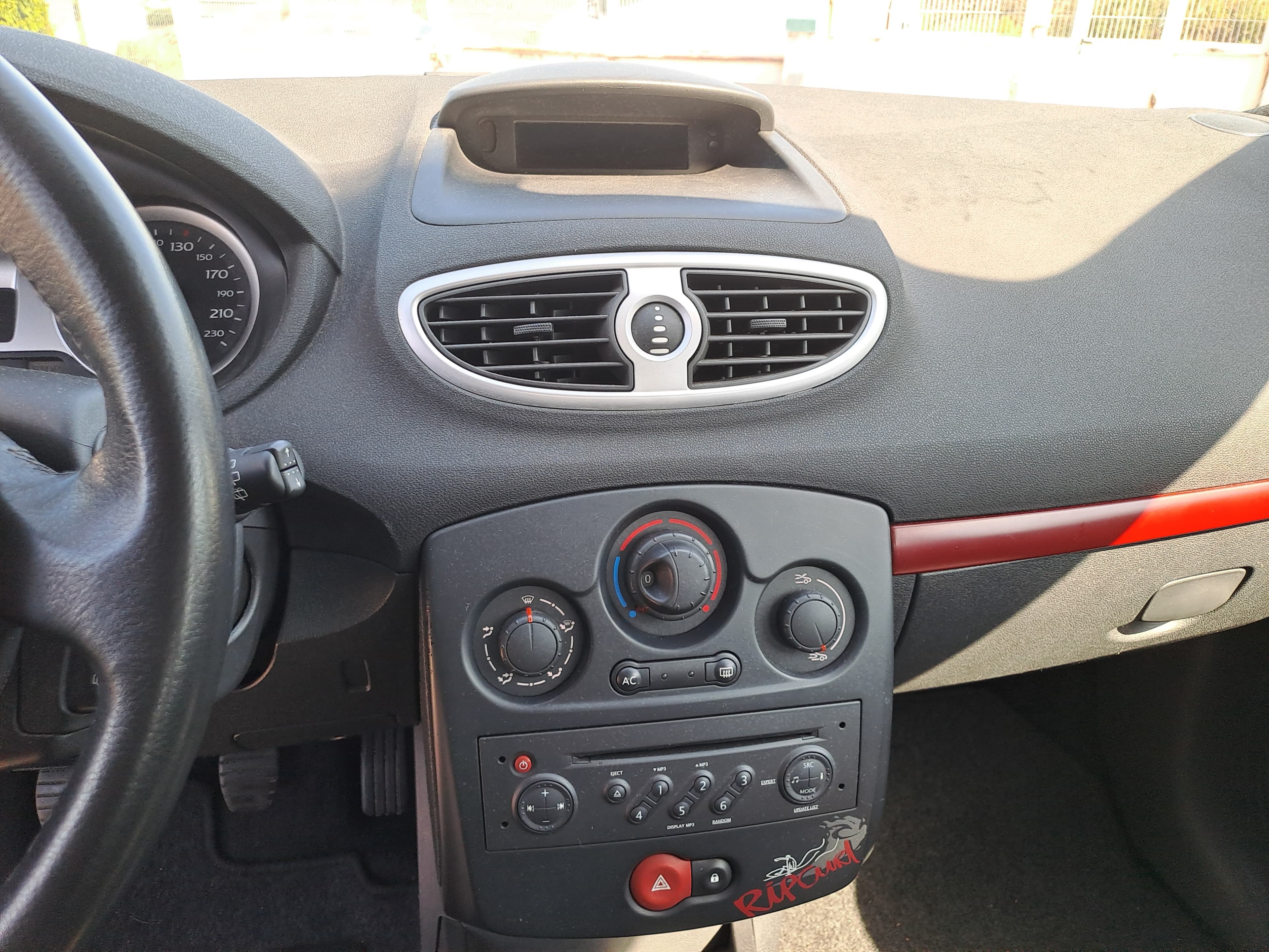Renault Clio · Ano 2007 — imagen 26