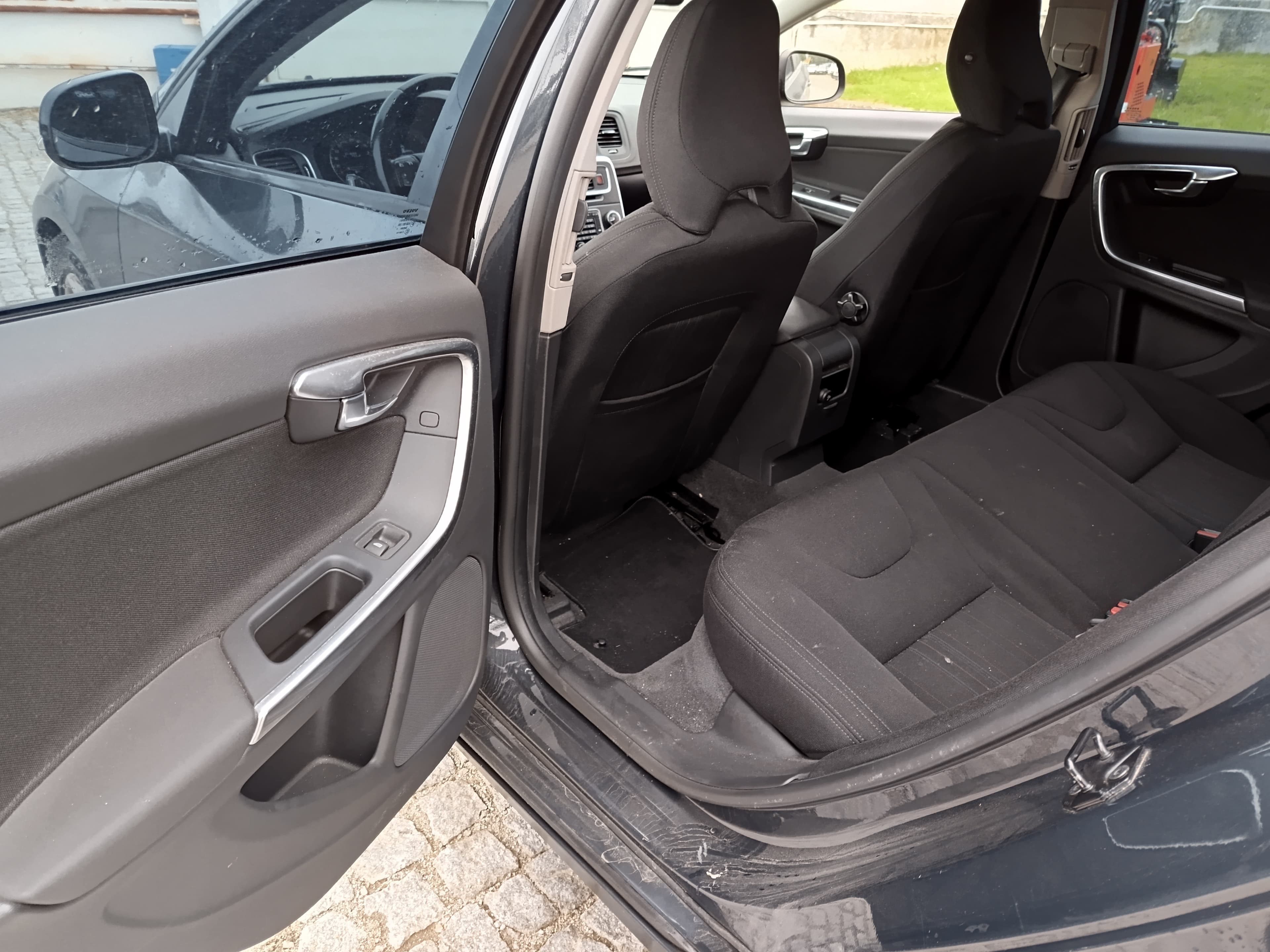 Volvo V60 · Ano 2011 — imagem 29