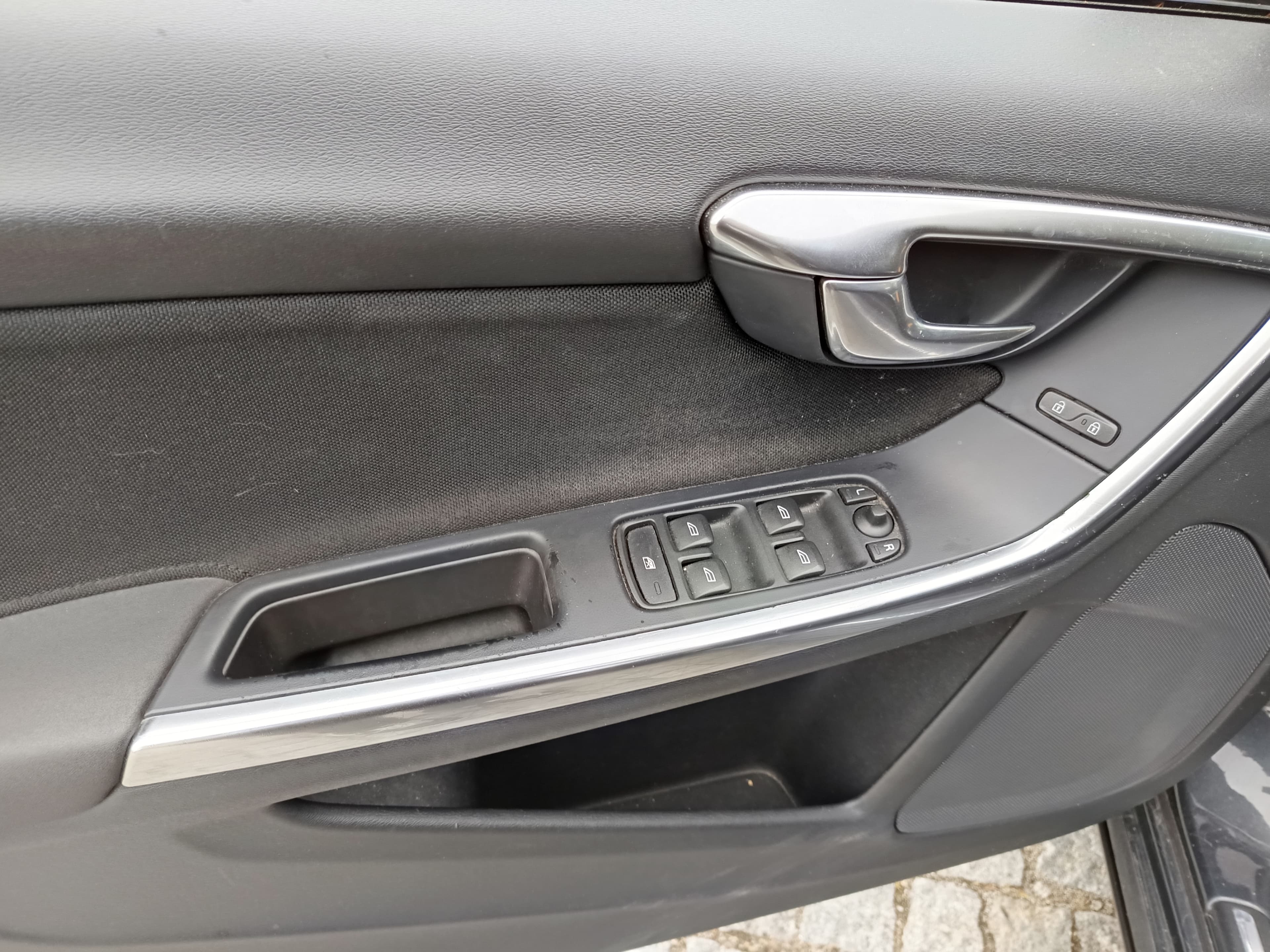 Volvo V60 · Ano 2011 — imagem 33