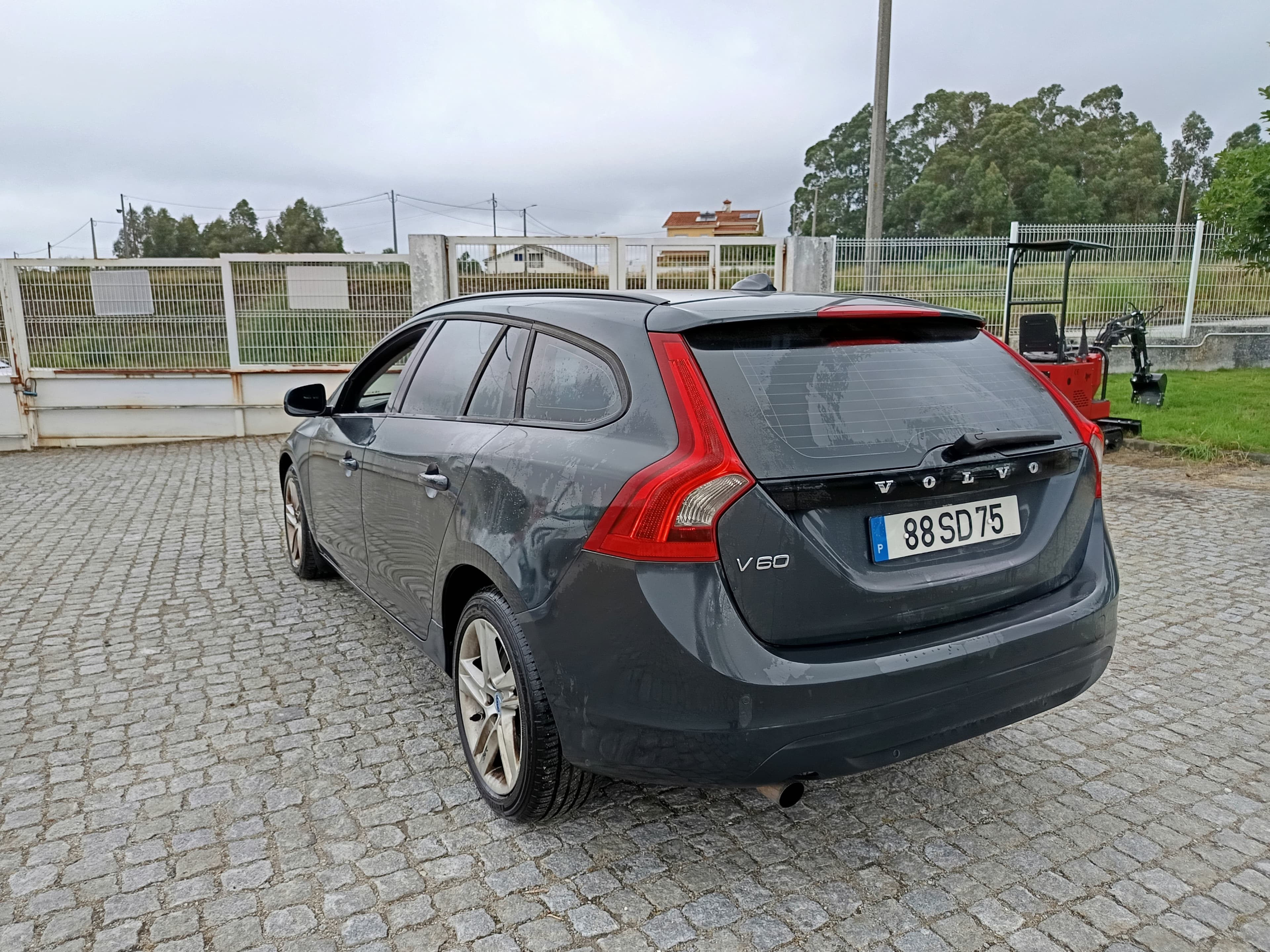 Volvo V60 · Ano 2011 — imagem 6