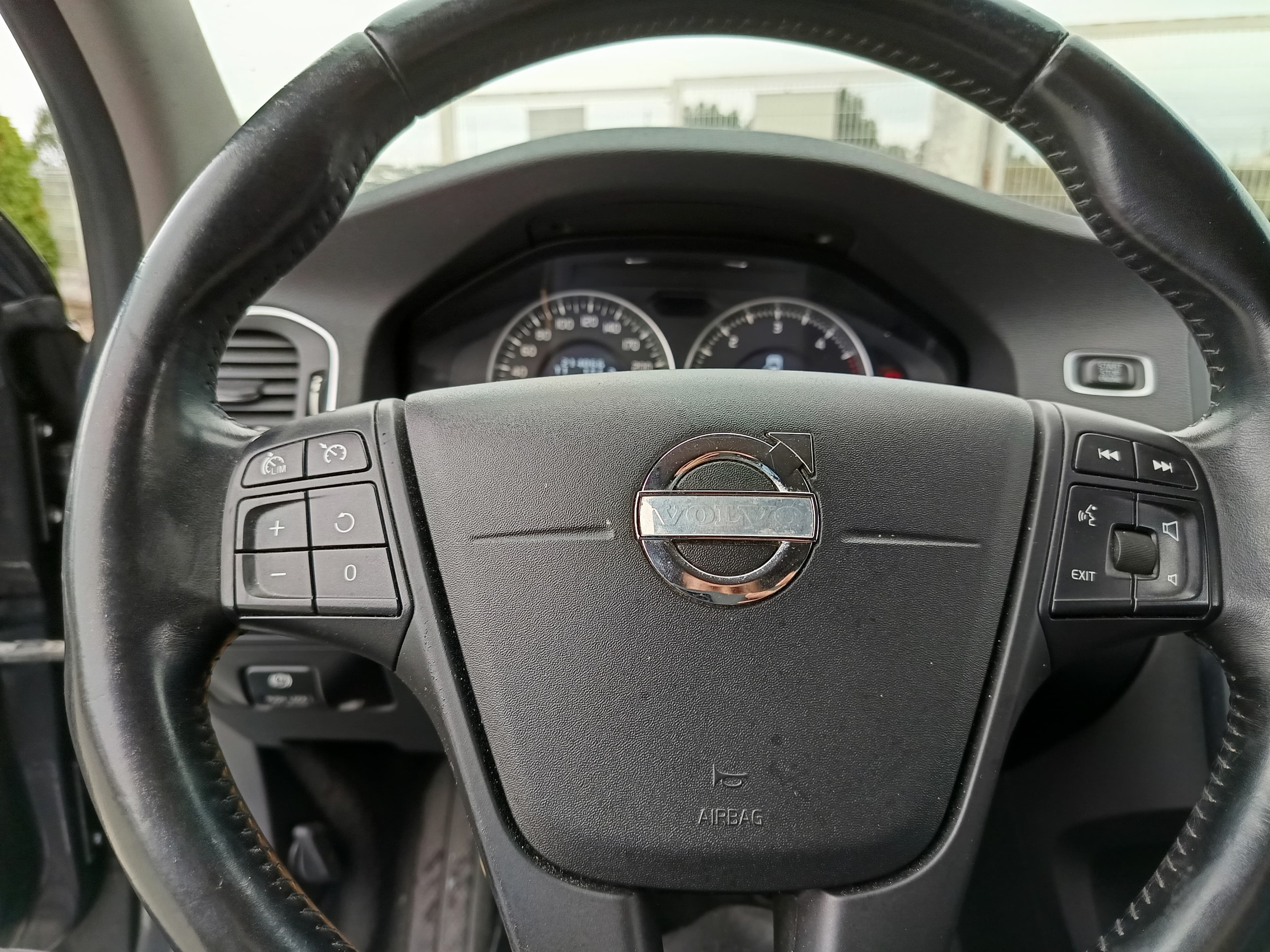 Volvo V60 · Ano 2011 — imagem 41