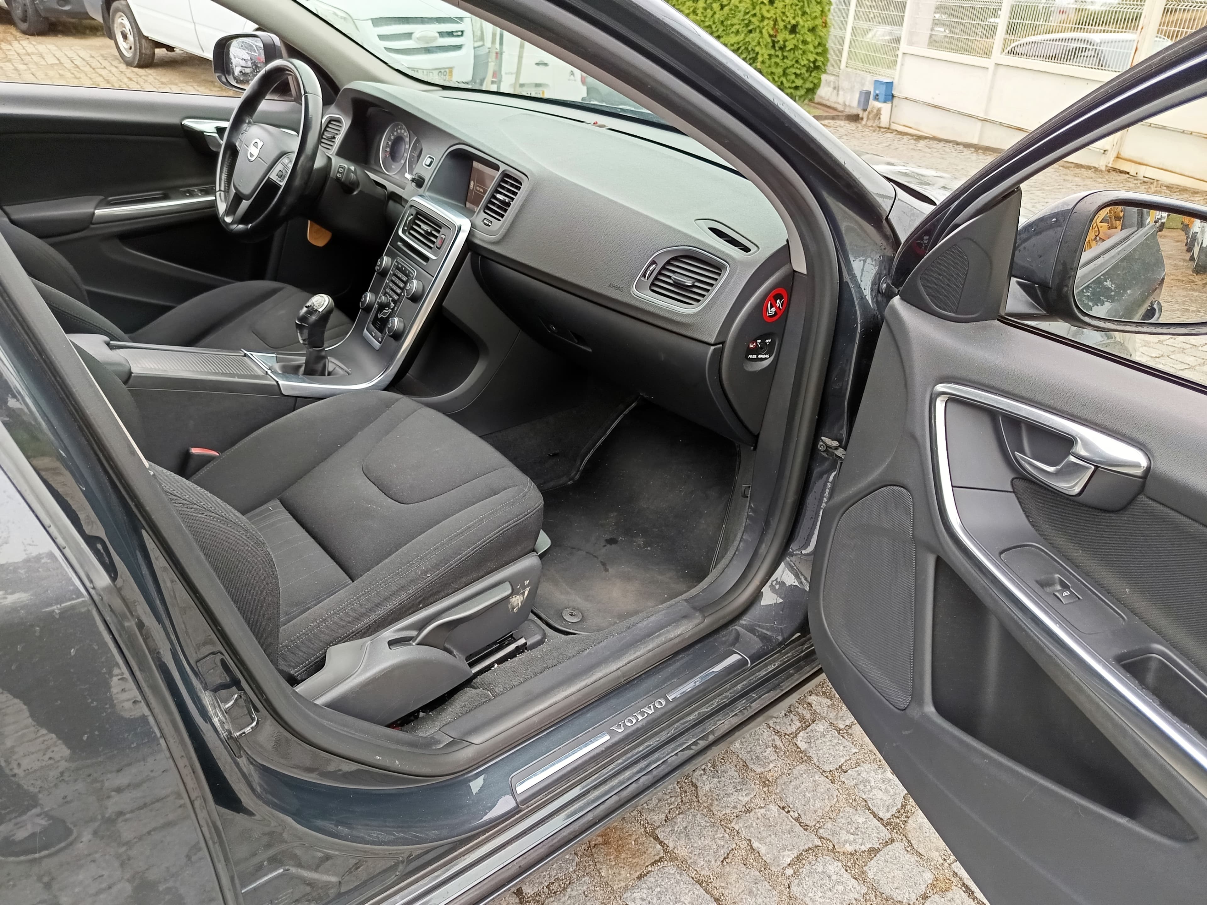 Volvo V60 · Ano 2011 — imagem 26