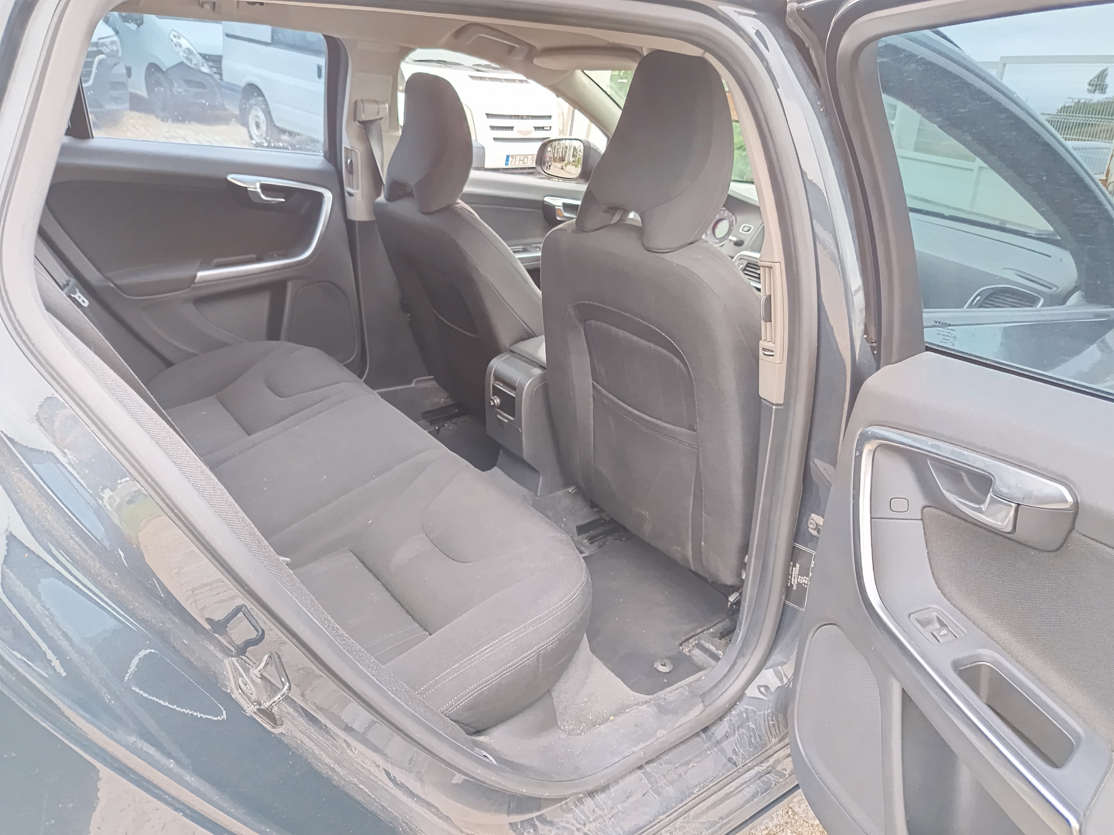 Volvo V60 · Ano 2011 — imagem 14