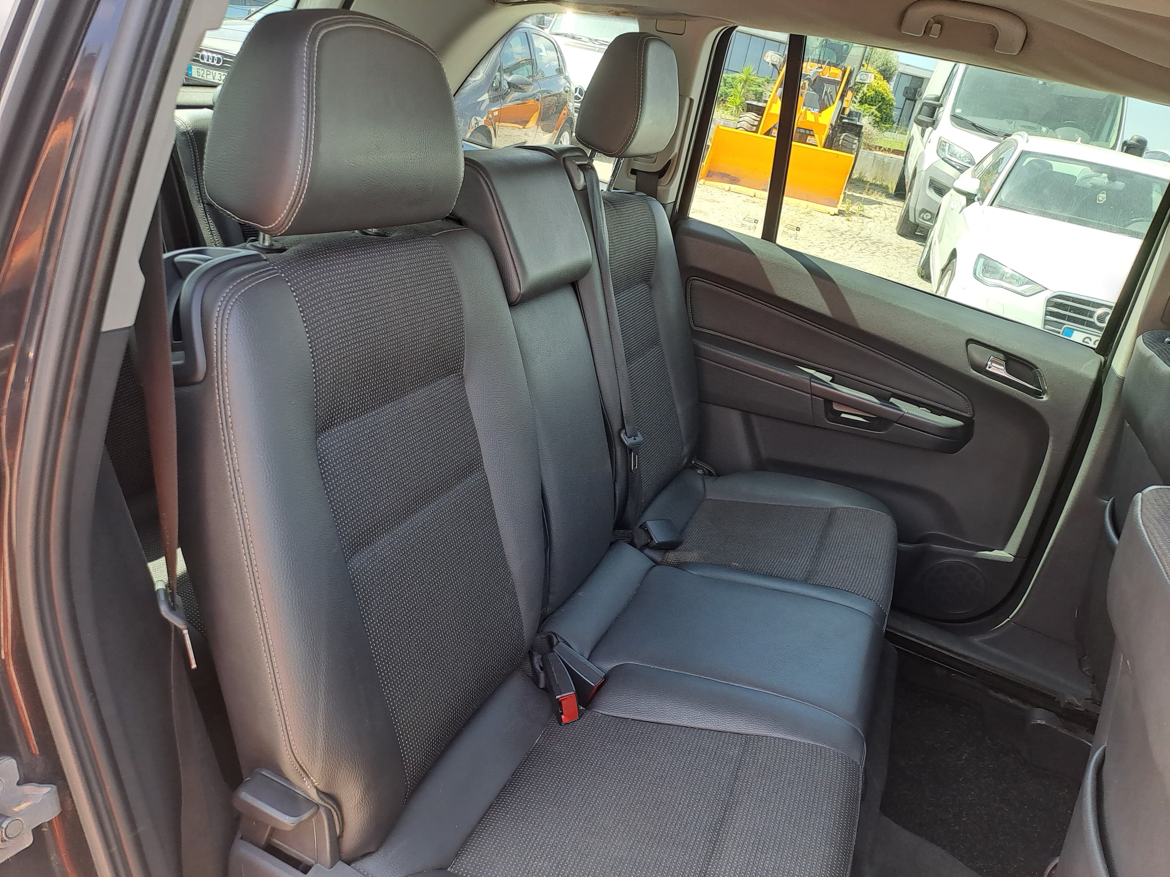 Opel Zafira 1.9 CDTI · Ano 2006 — imagem 18