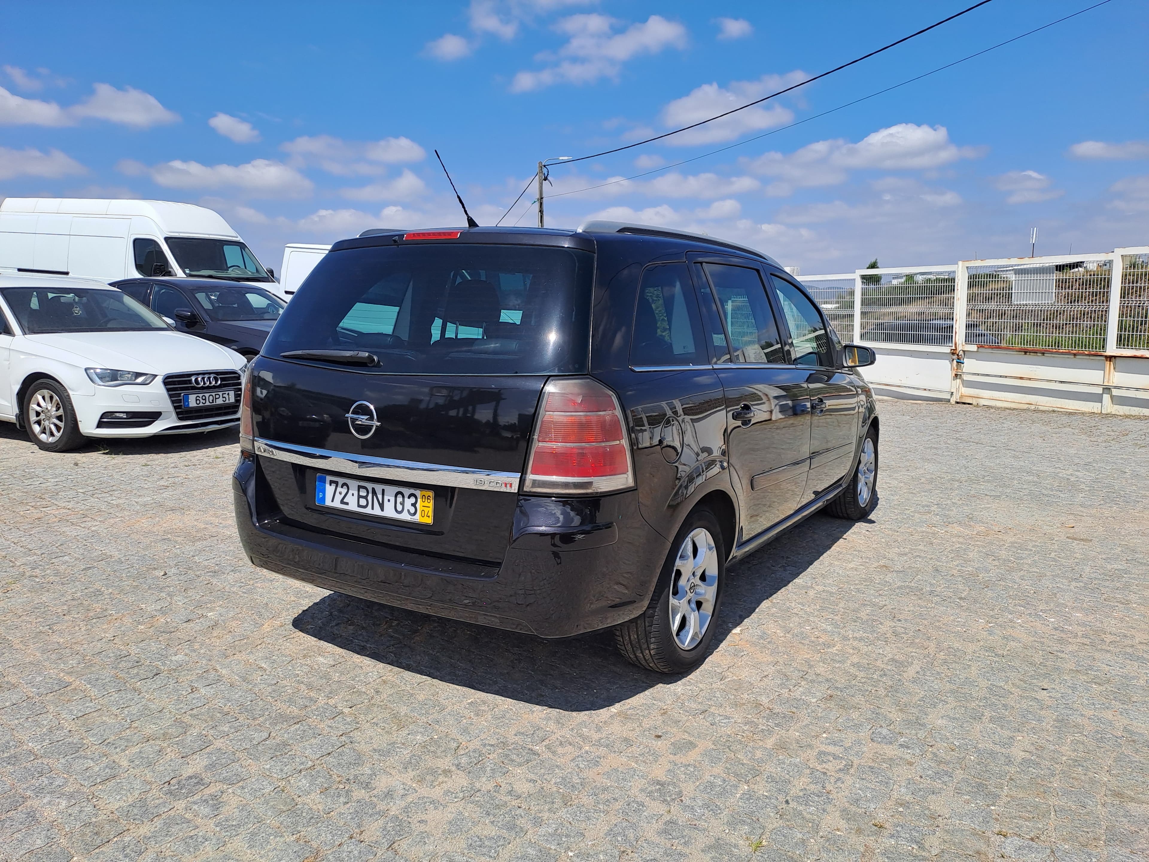 Opel Zafira 1.9 CDTI · Ano 2006 — imagem 4