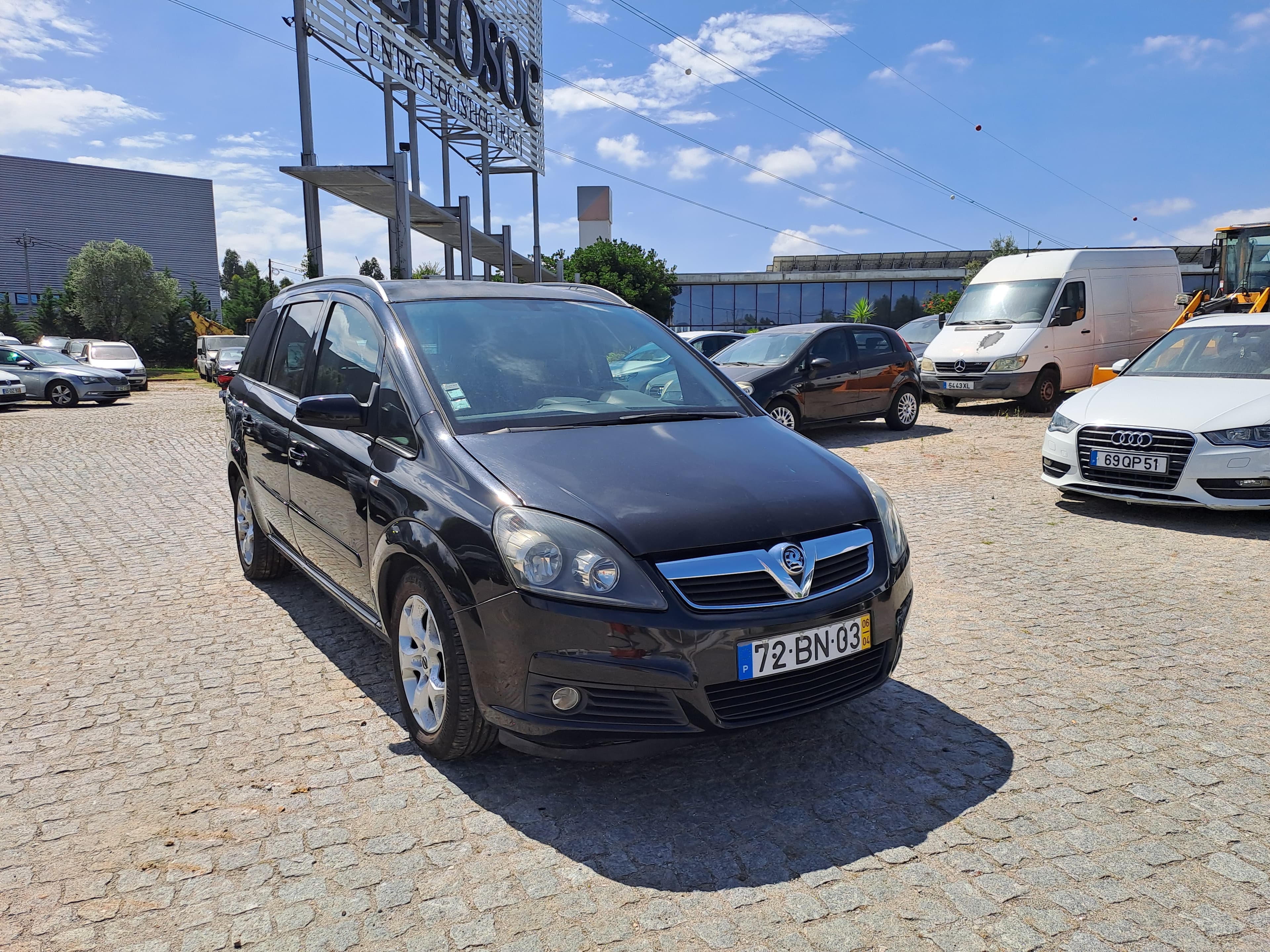 Opel Zafira 1.9 CDTI · Ano 2006 — imagem 1