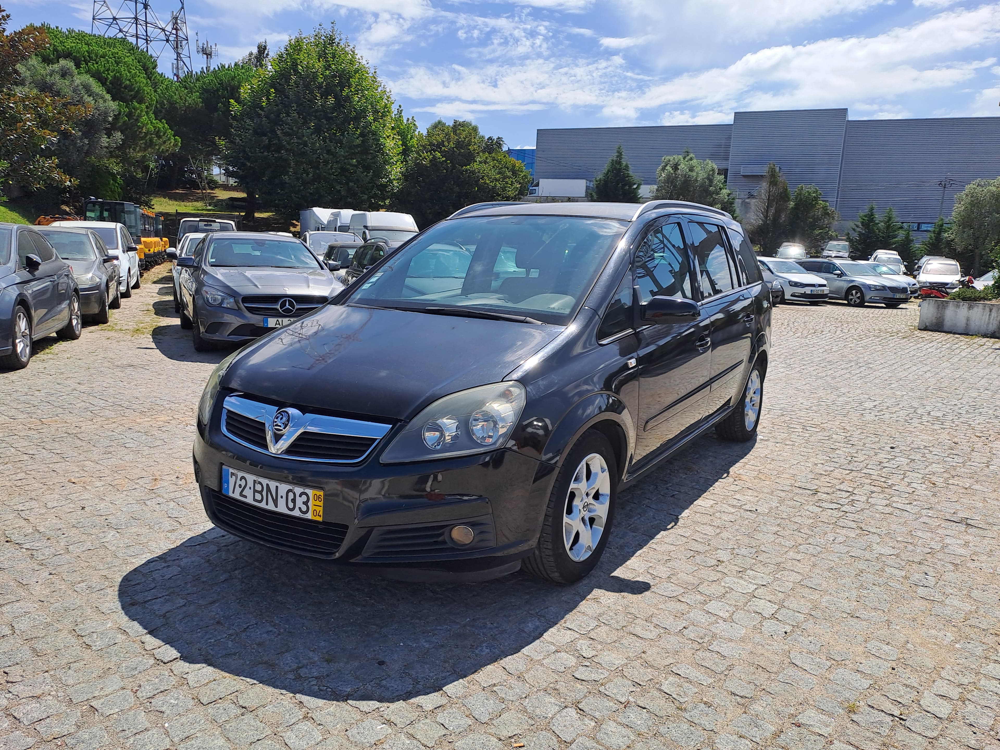 Opel Zafira 1.9 CDTI · Ano 2006 — imagem 2