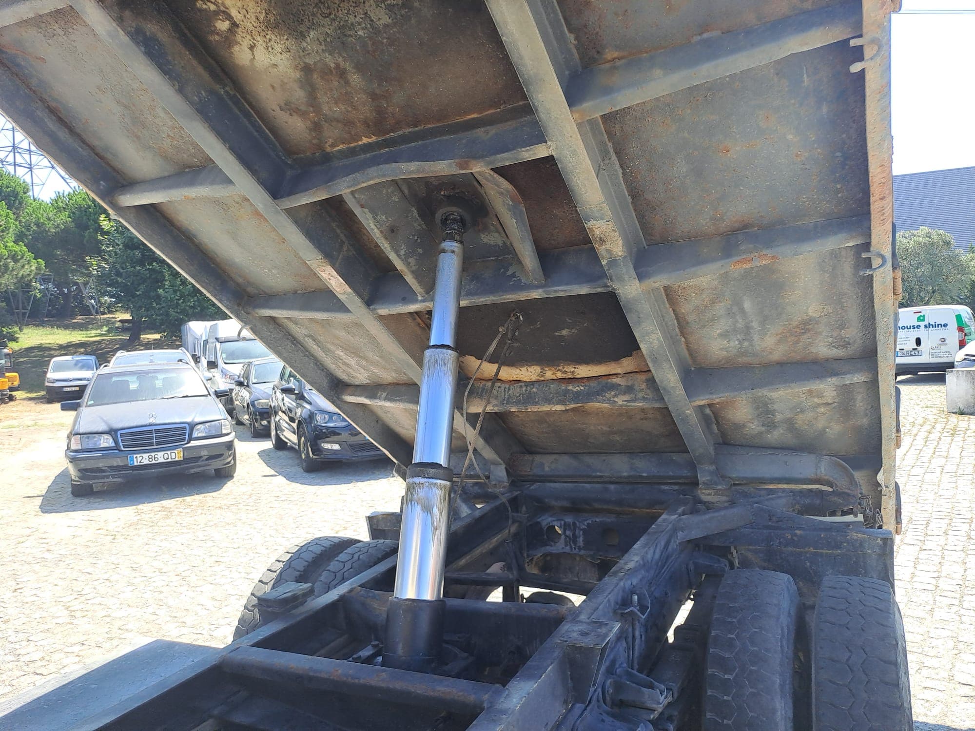 Toyota Dyna 250 · Basculante · Ano 1997 — imagen 12