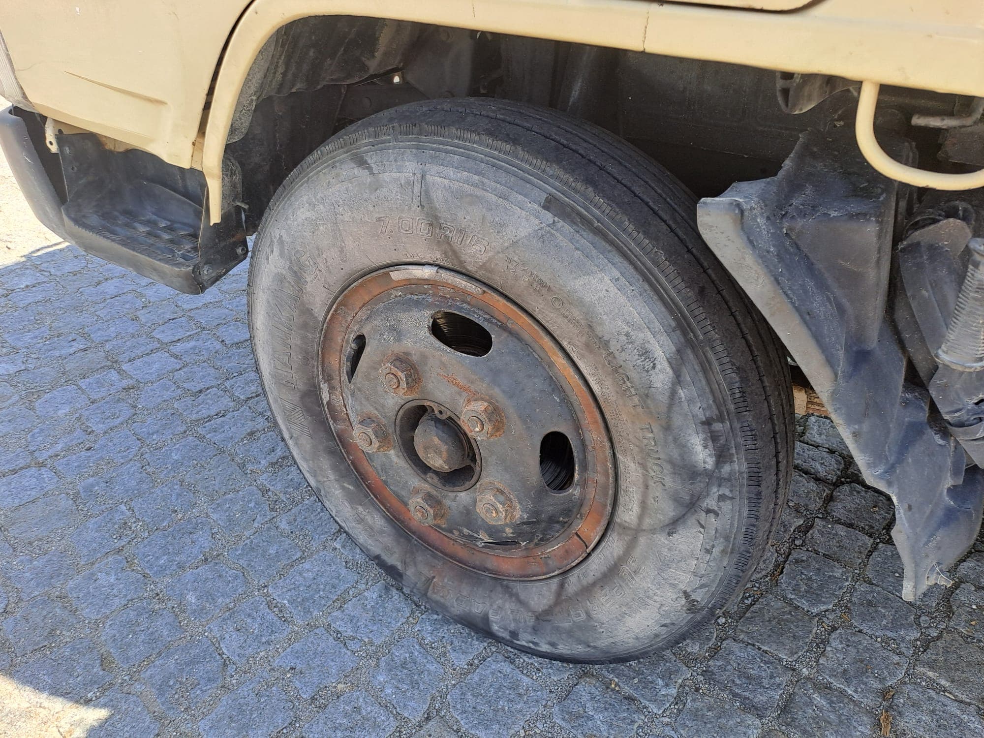 Toyota Dyna 250 · Basculante · Ano 1997 — imagen 25