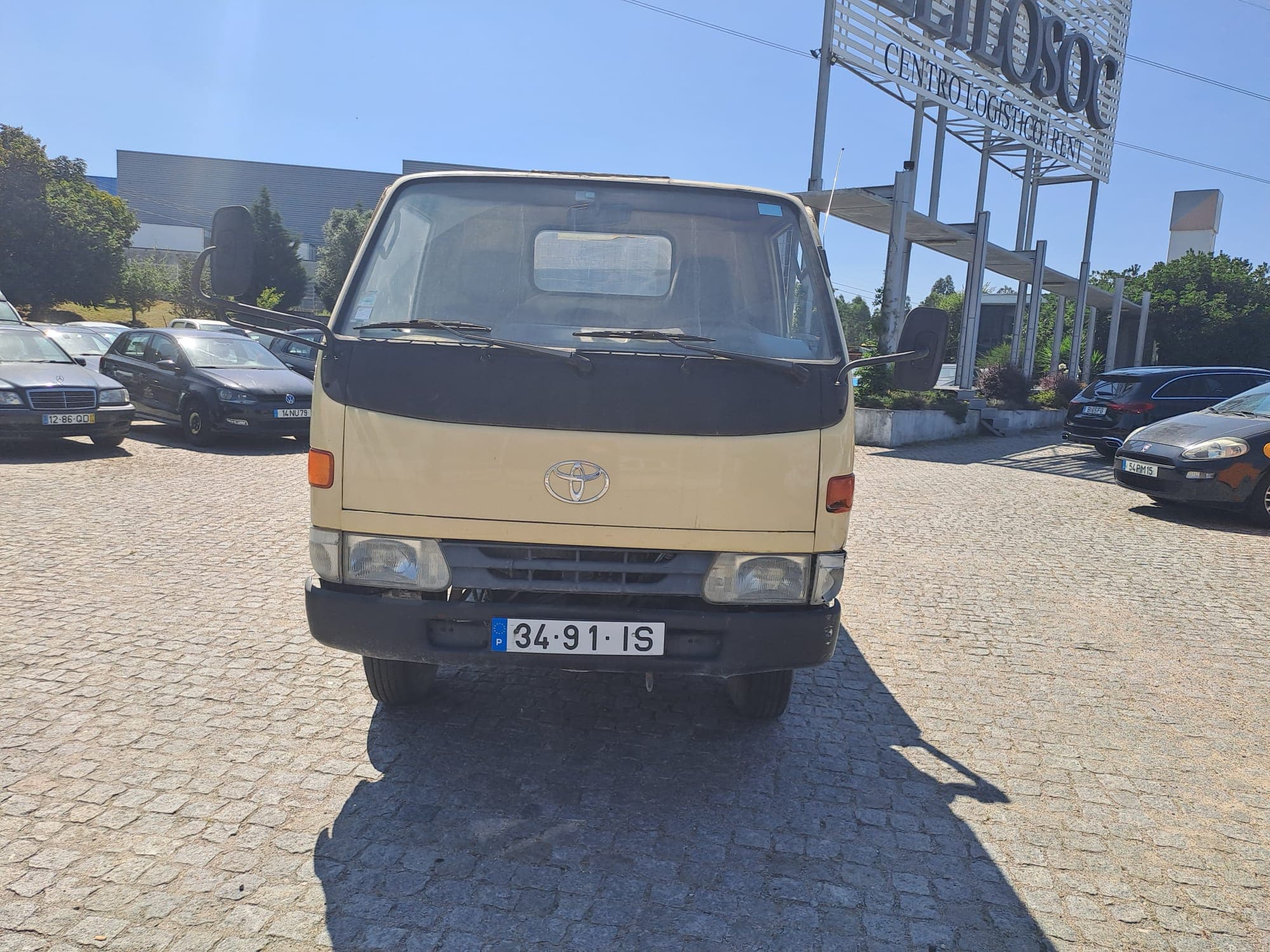 Toyota Dyna 250 · Basculante · Ano 1997 — imagen 3