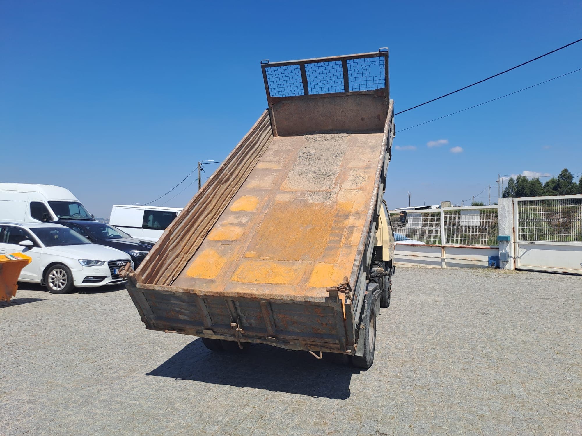 Toyota Dyna 250 · Basculante · Ano 1997 — imagen 11