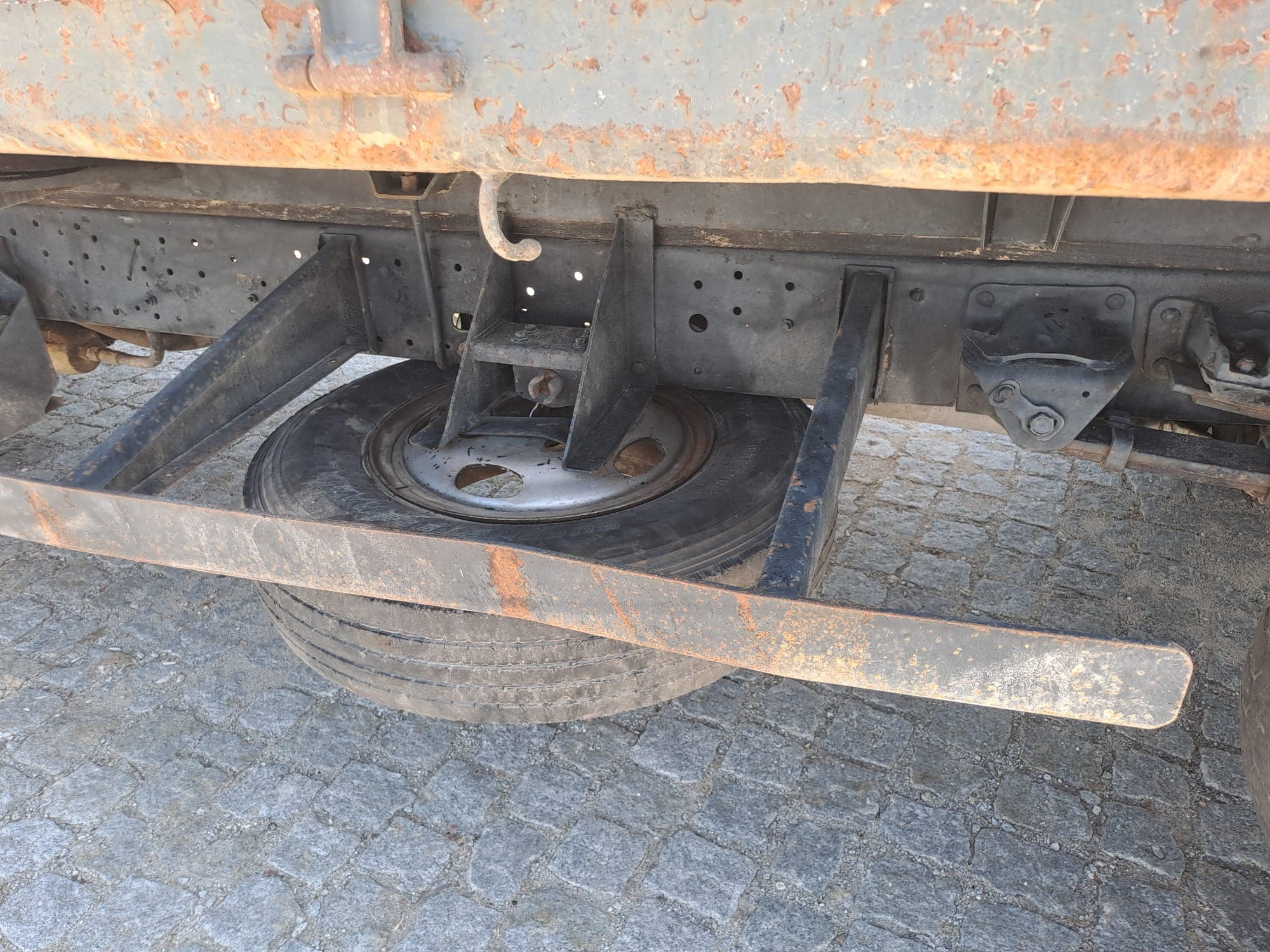 Toyota Dyna 250 · Basculante · Ano 1997 — imagen 13