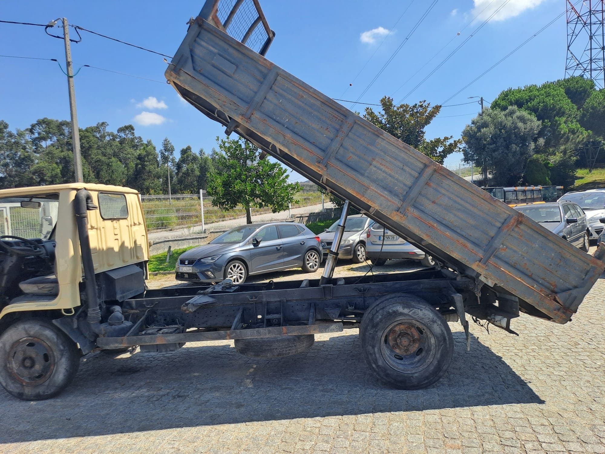 Toyota Dyna 250 · Basculante · Ano 1997 — imagen 10