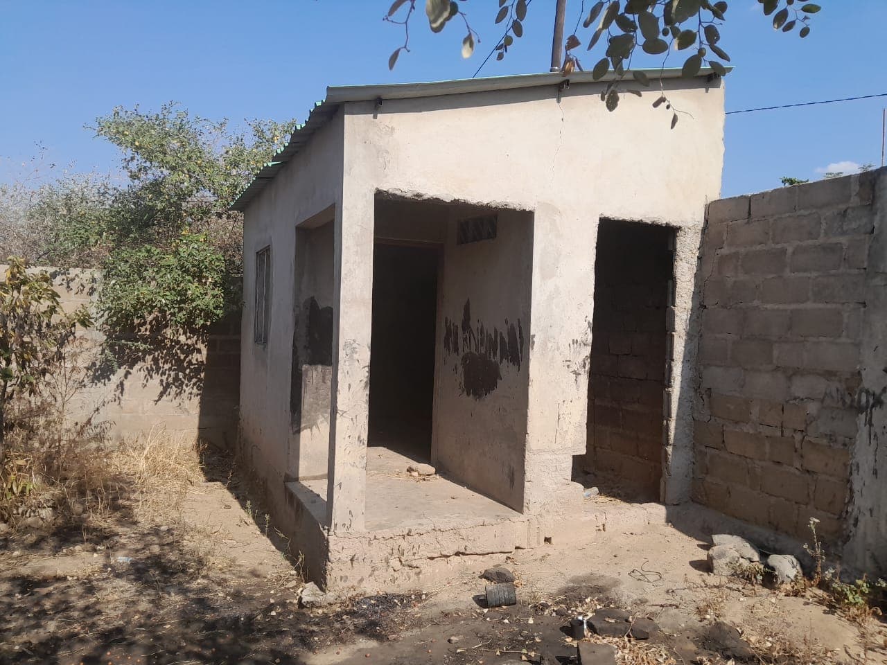 Infraestruturas em terreno no Bairro Canongola - Tete — imagem 3