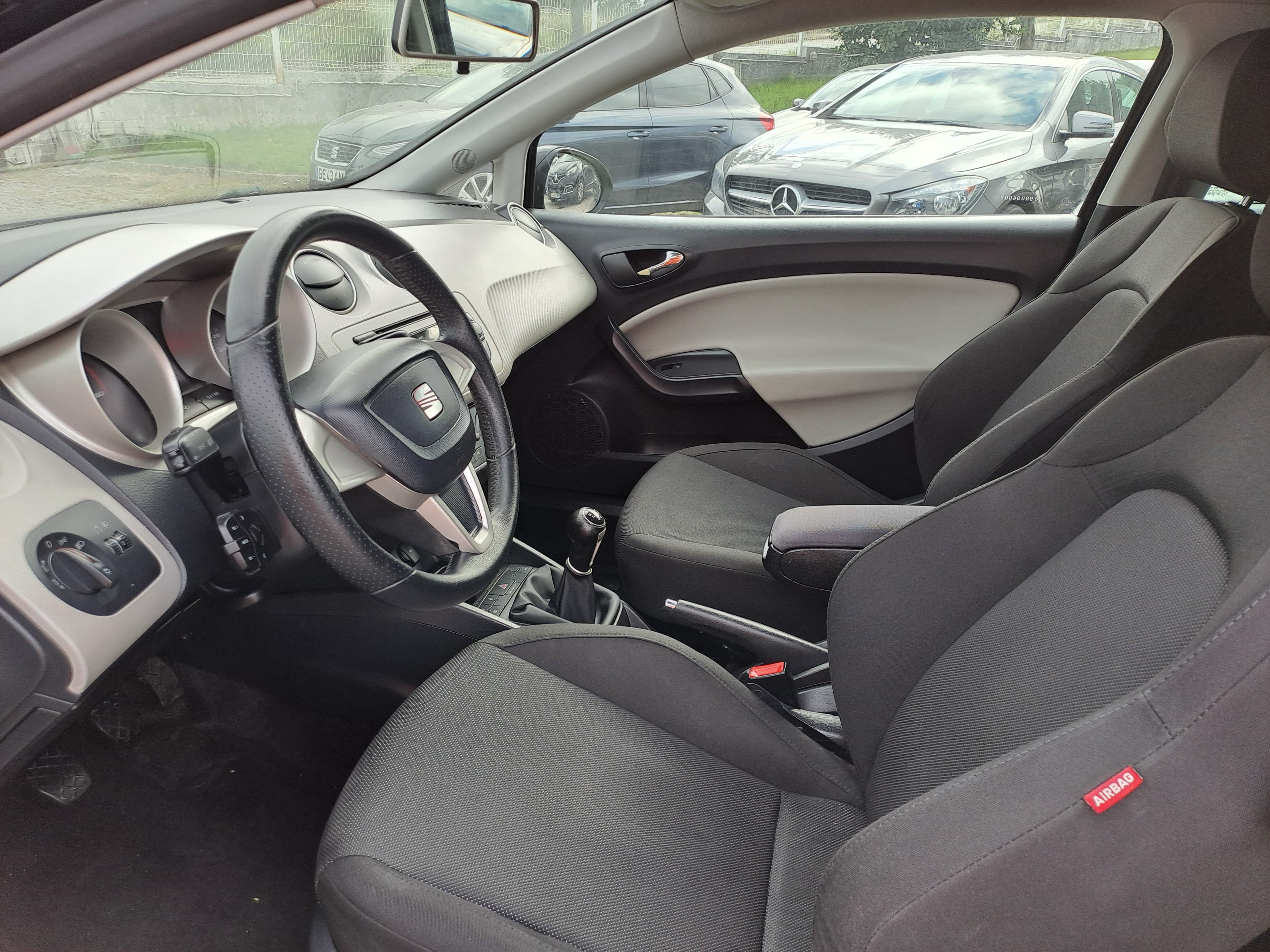 Seat Ibiza · Ano 2009 — imagem 23