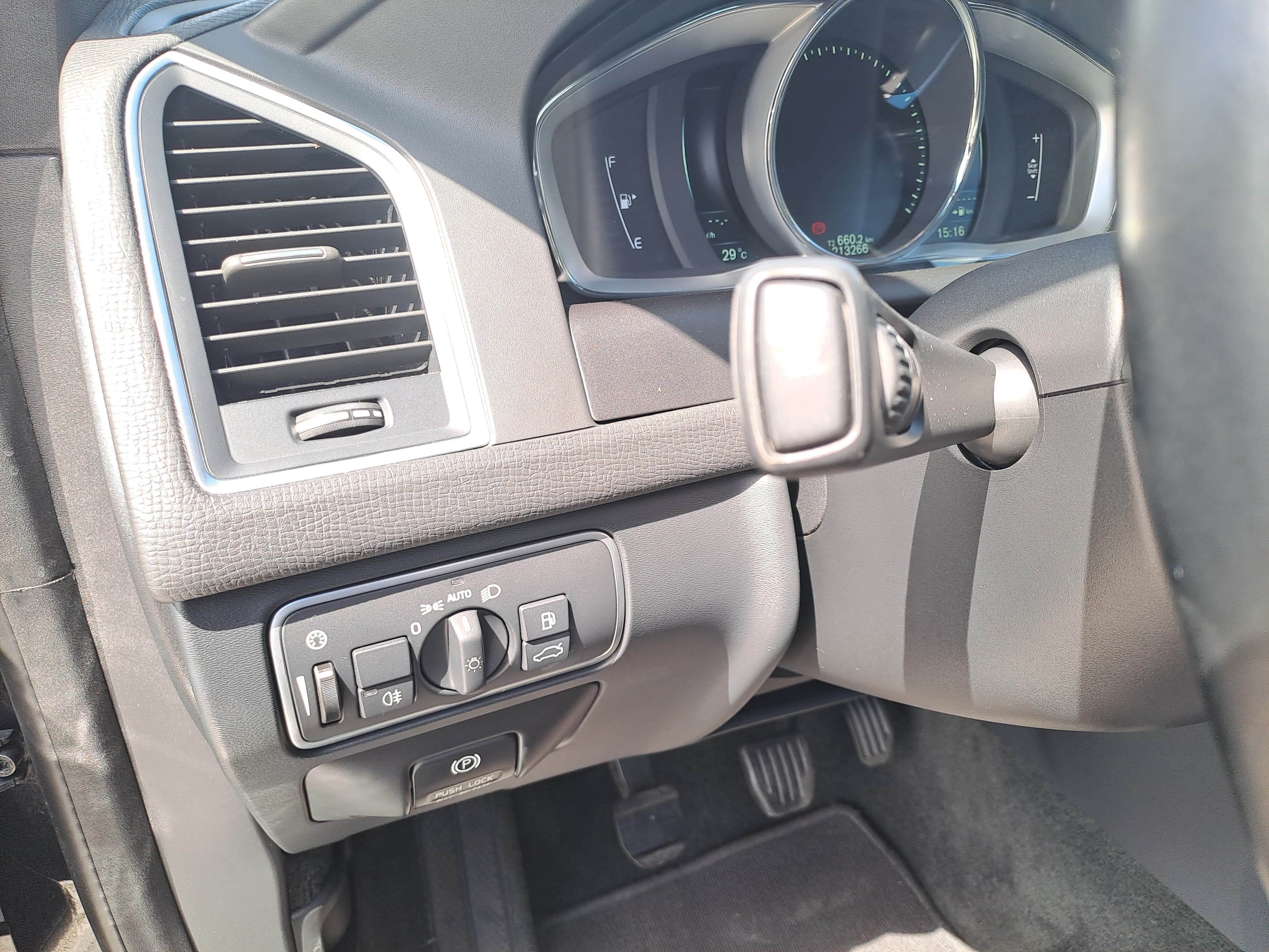 Volvo XC60 · Ano 2015 — imagen 14