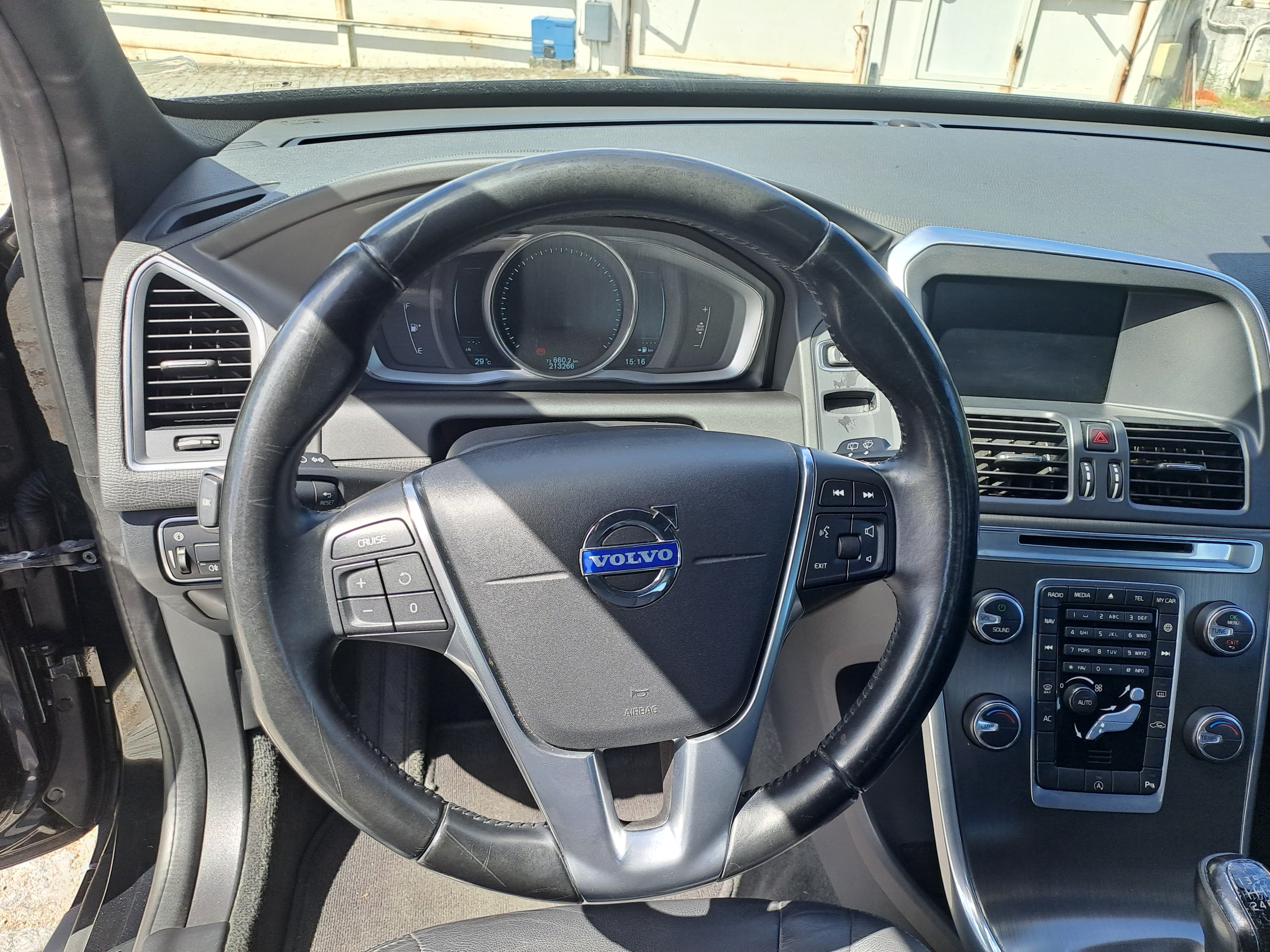 Volvo XC60 · Ano 2015 — imagen 15