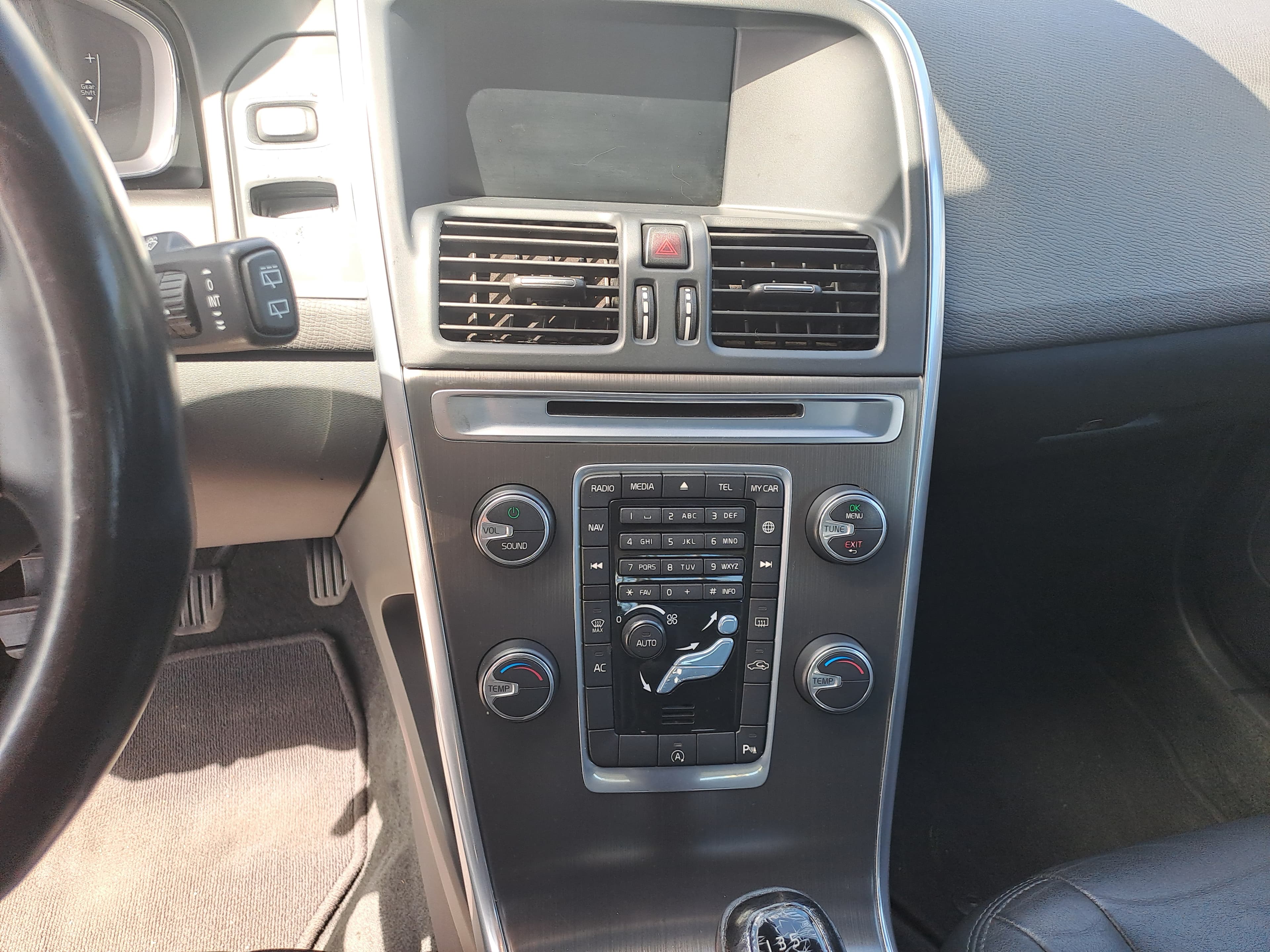 Volvo XC60 · Ano 2015 — imagen 12