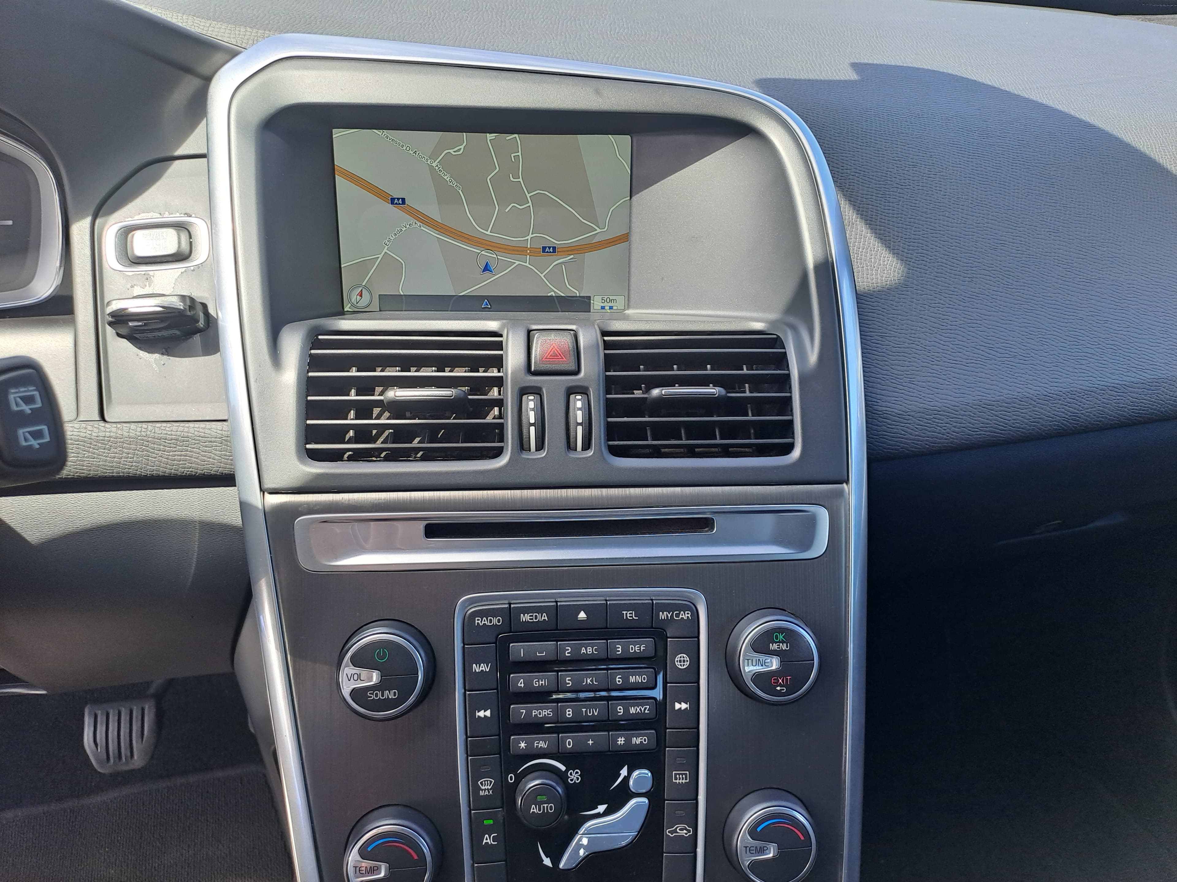 Volvo XC60 · Ano 2015 — imagen 28