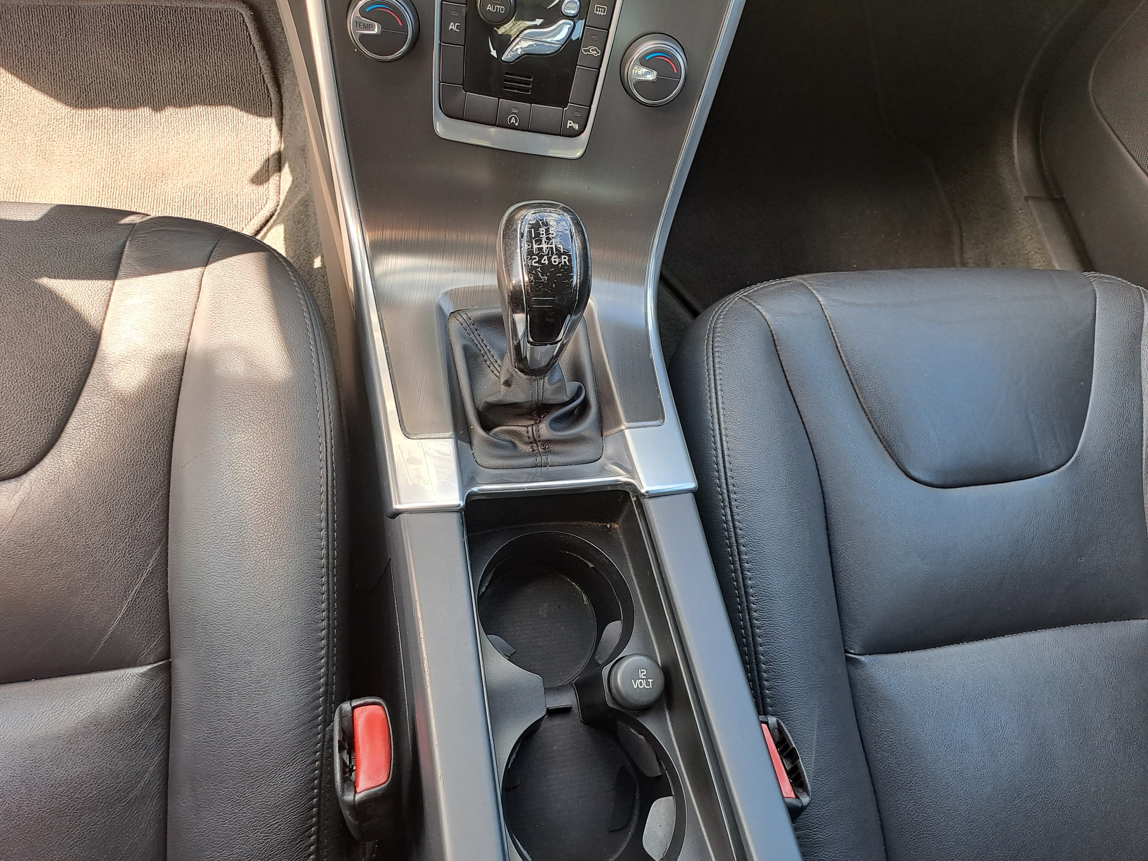 Volvo XC60 · Ano 2015 — imagen 11
